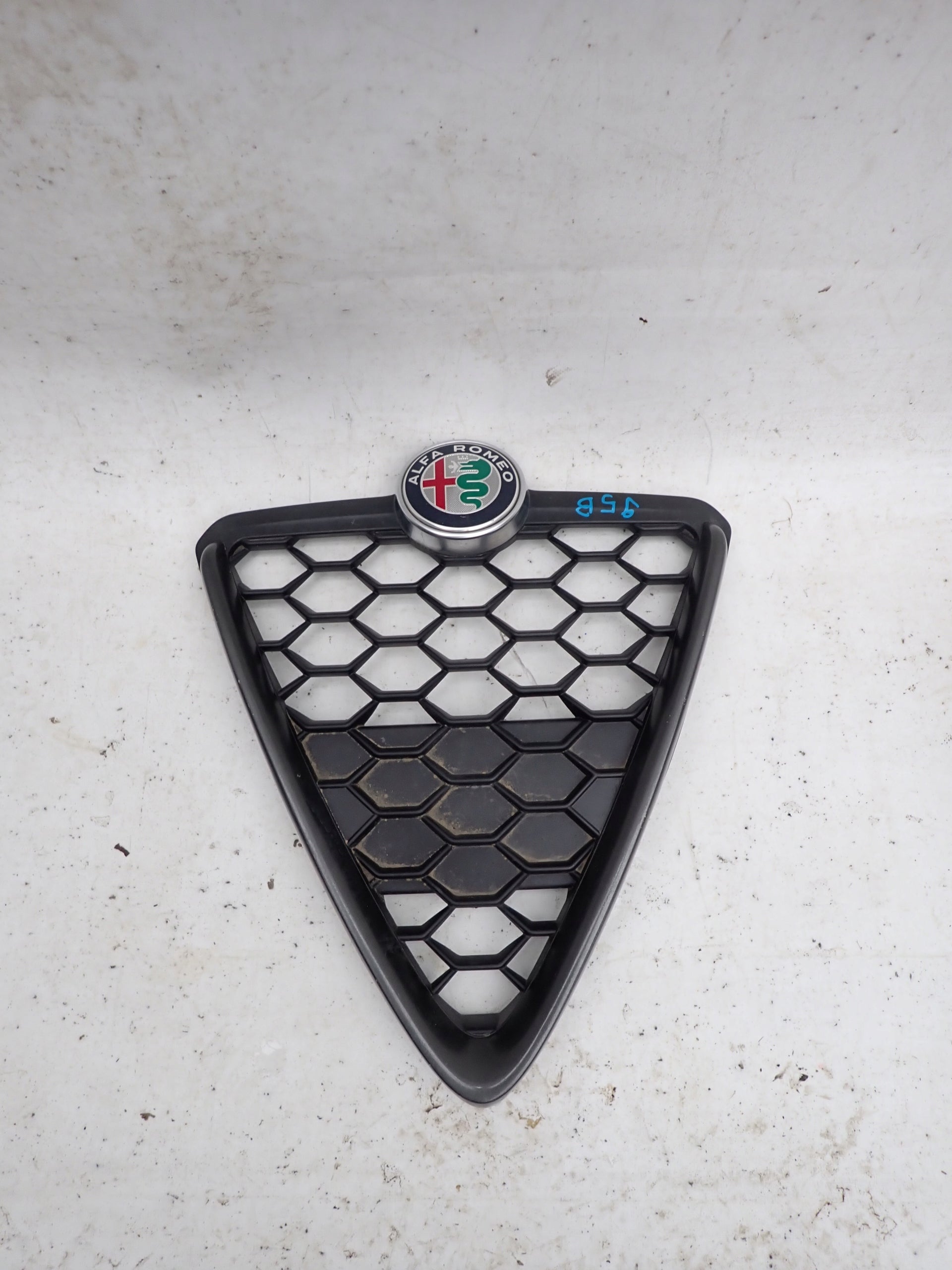 Kühlergrill Alfa Romeo GIULIETTA 156 FRONTGRILL 156109980 Kühlergitter