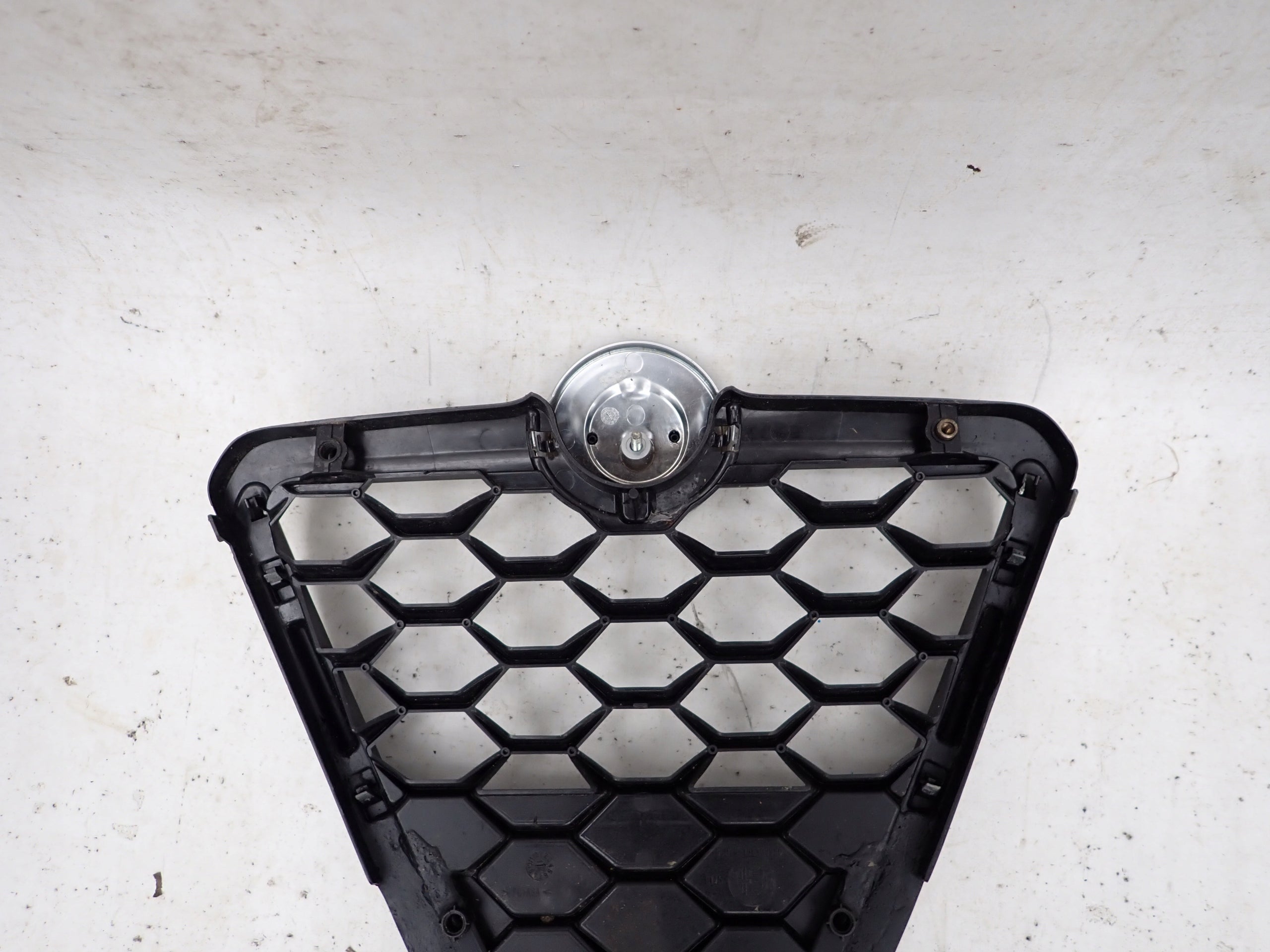 Kühlergrill Alfa Romeo GIULIETTA 156 FRONTGRILL 156109980 Kühlergitter