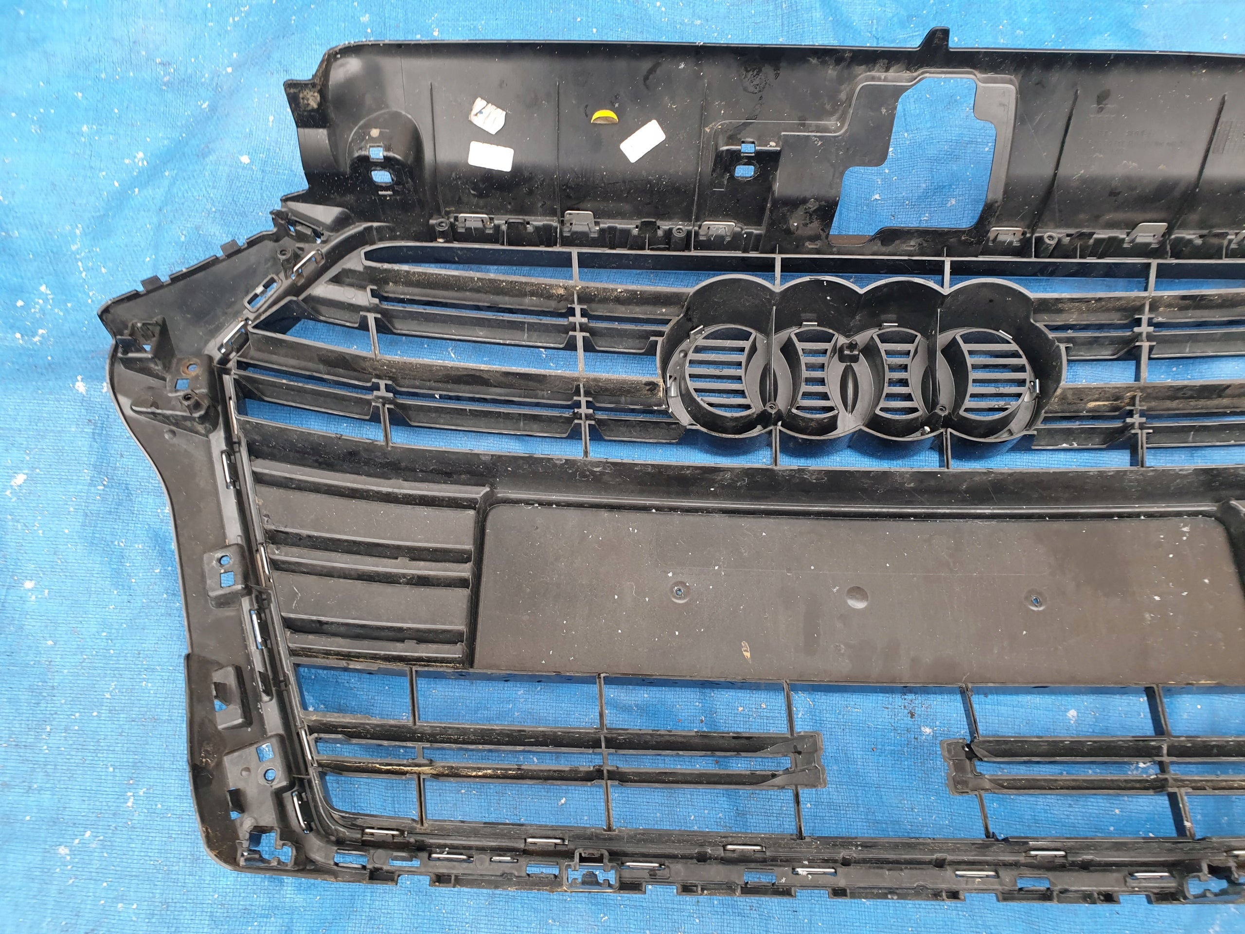 Kühlergrill Audi A3 8V FRONTGRILL 8V3853651AB Kühlergitter