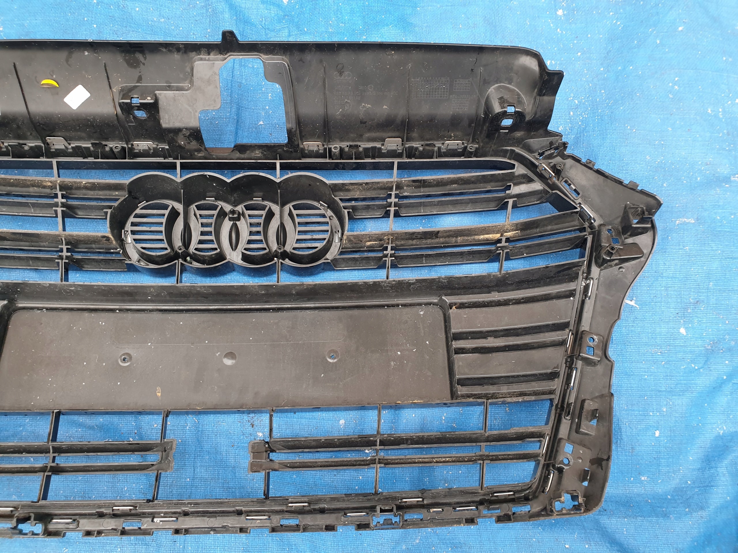 Kühlergrill Audi A3 8V FRONTGRILL 8V3853651AB Kühlergitter