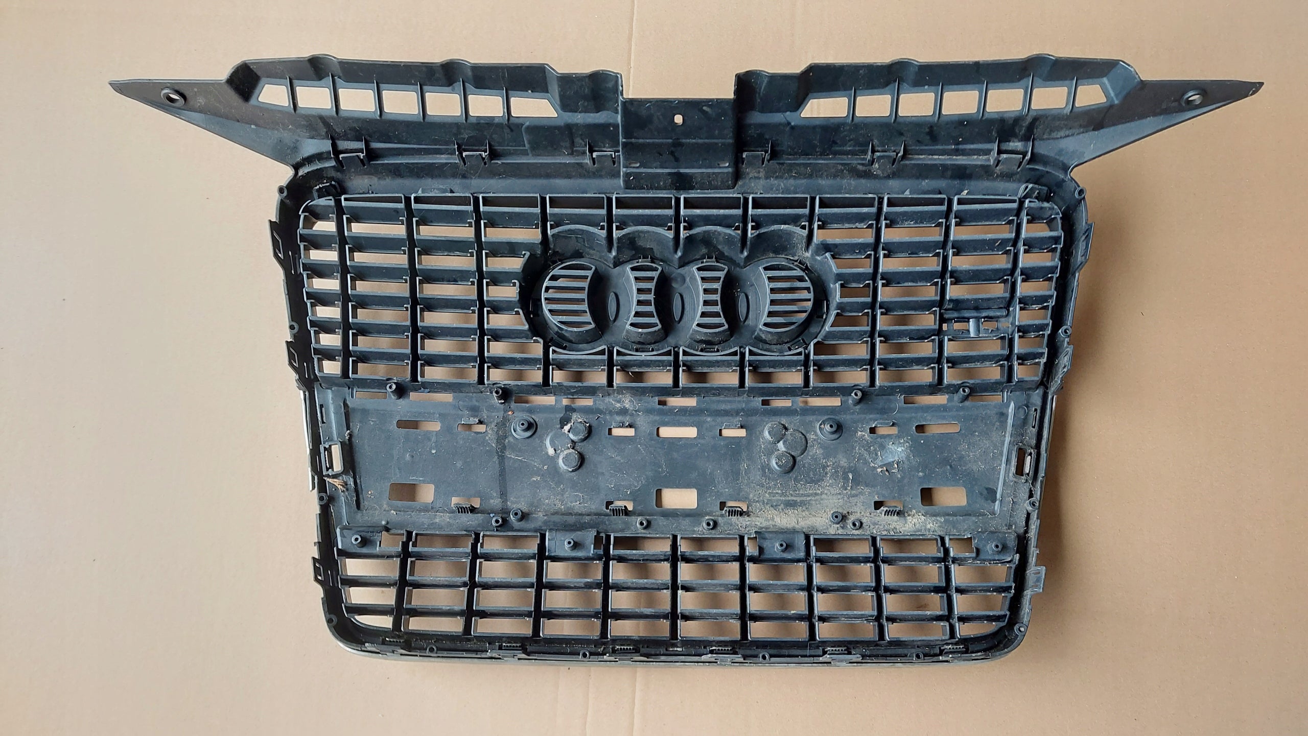 Kühlergrill Audi A3 8P FRONTGRILL Kühlergitter