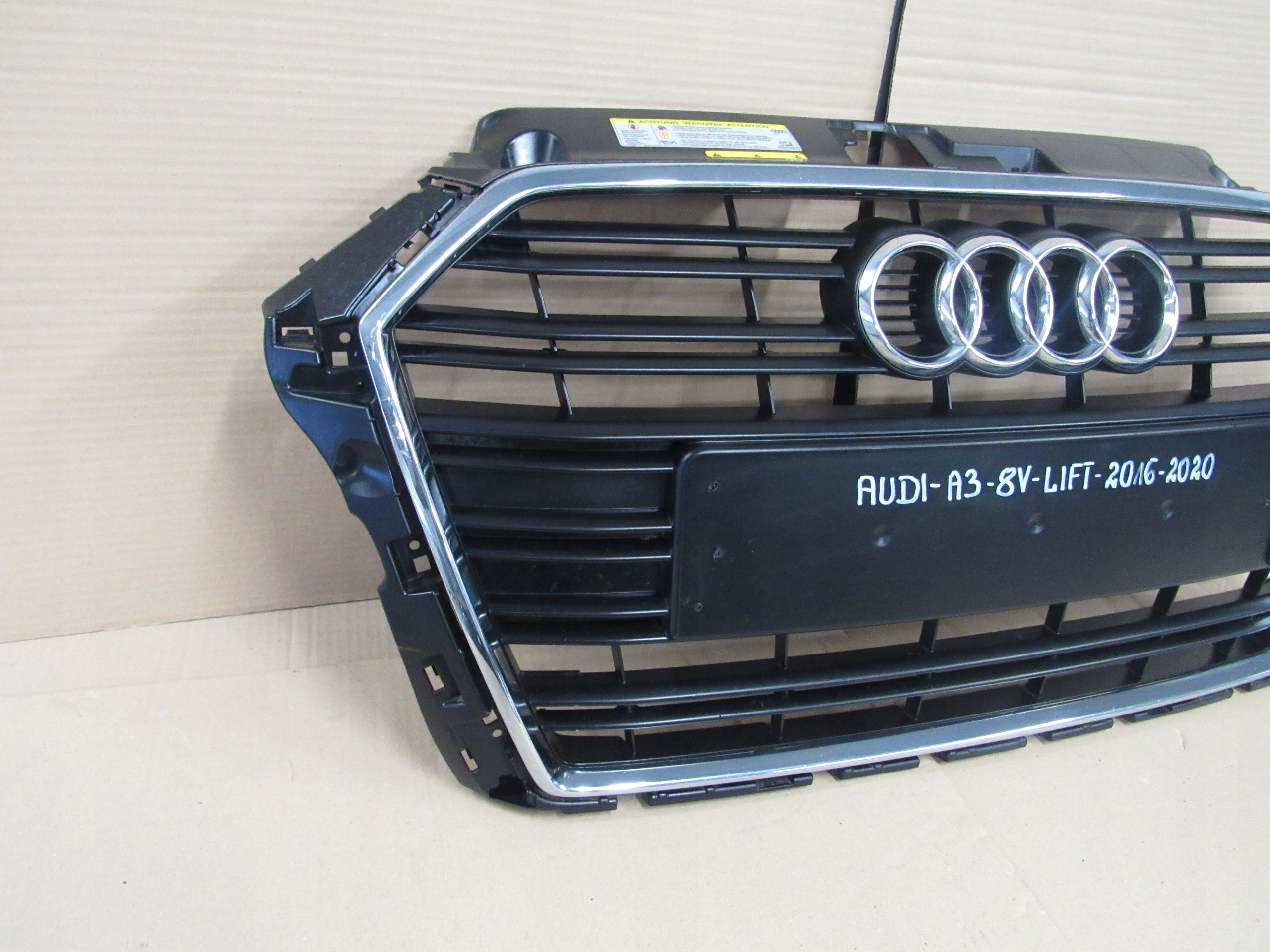 Kühlergrill Audi A3 8V FRONTGRILL Kühlergitter