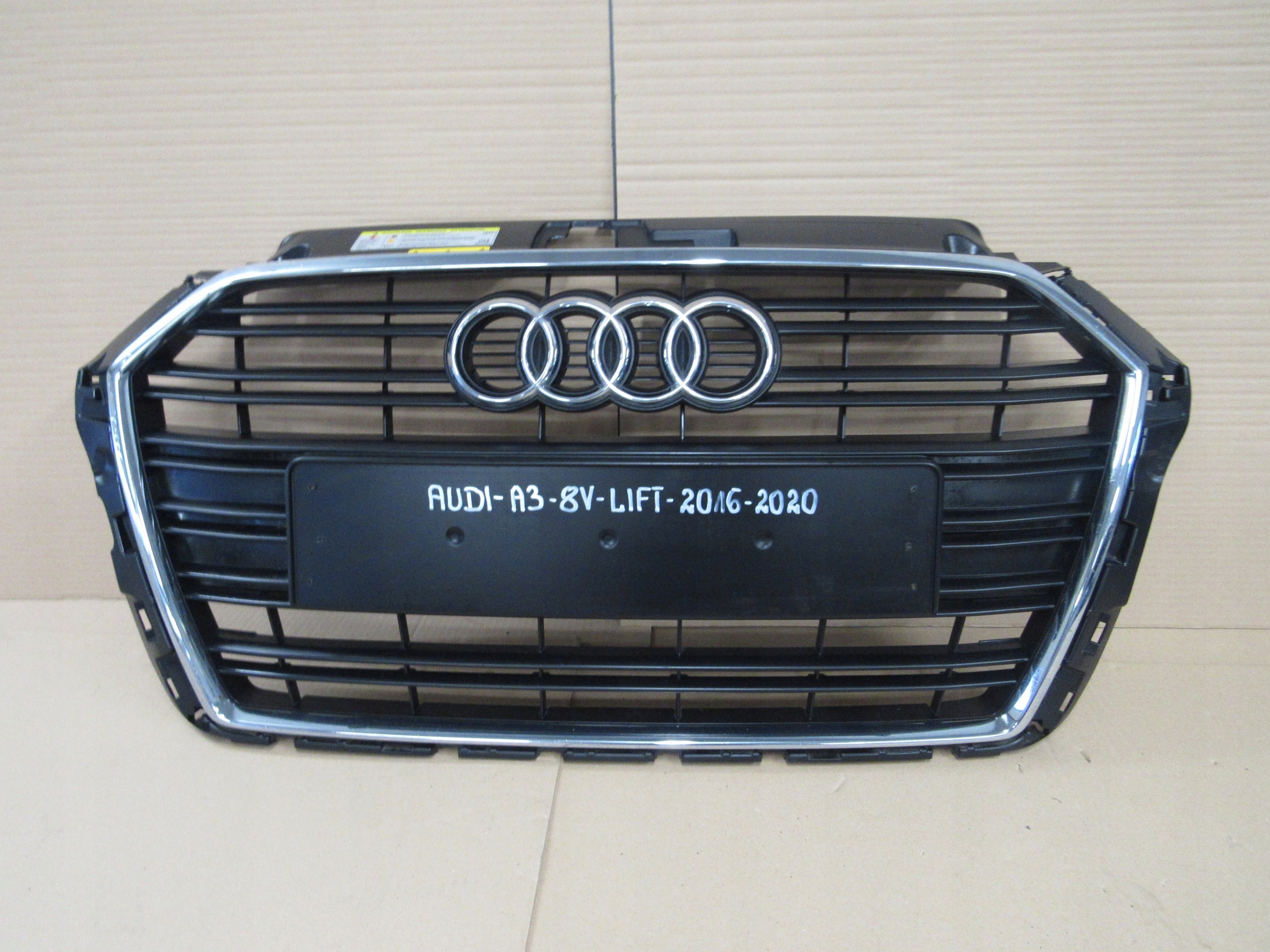 Kühlergrill Audi A3 8V FRONTGRILL Kühlergitter