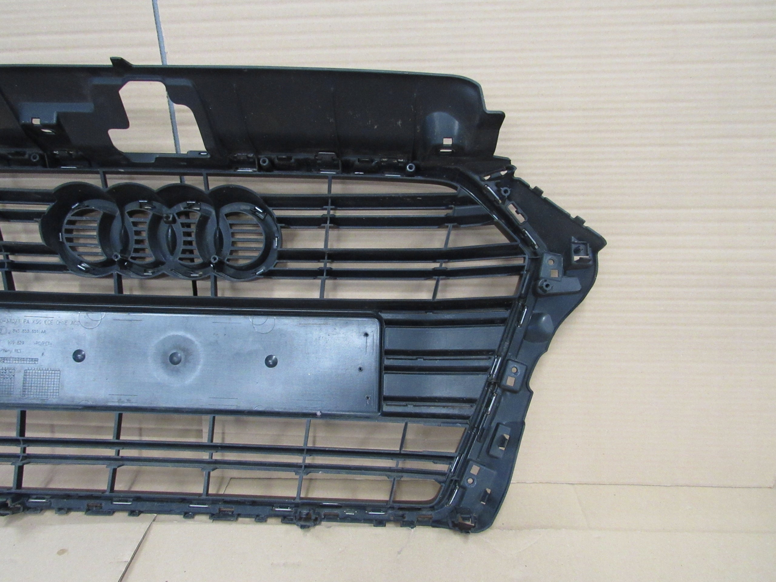 Kühlergrill Audi A3 8V FRONTGRILL Kühlergitter