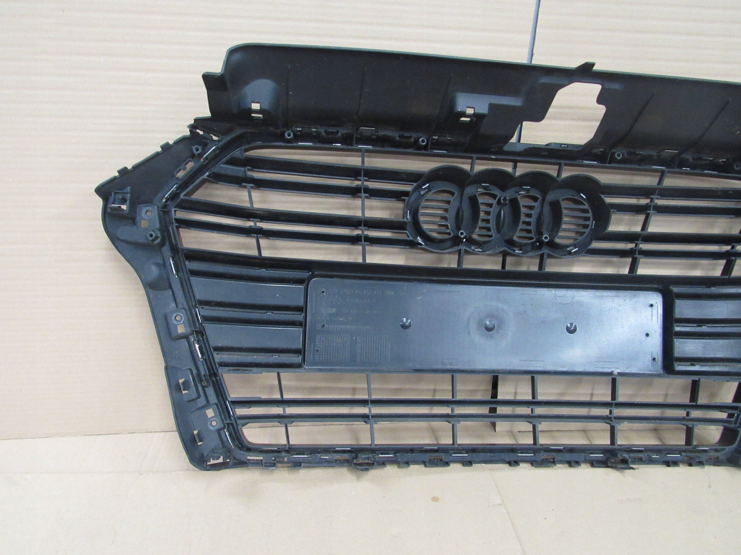 Kühlergrill Audi A3 8V FRONTGRILL Kühlergitter