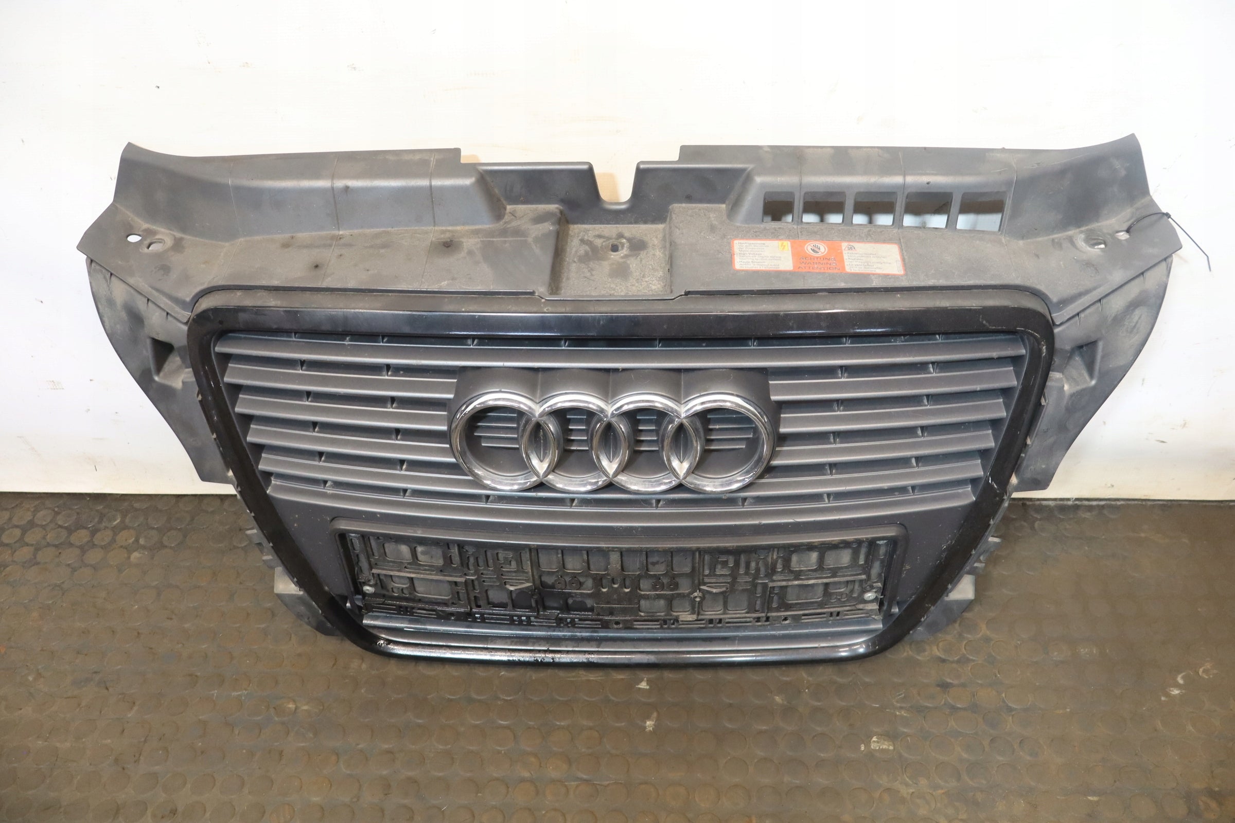 Kühlergrill Audi A3 8P FRONTGRILL Kühlergitter