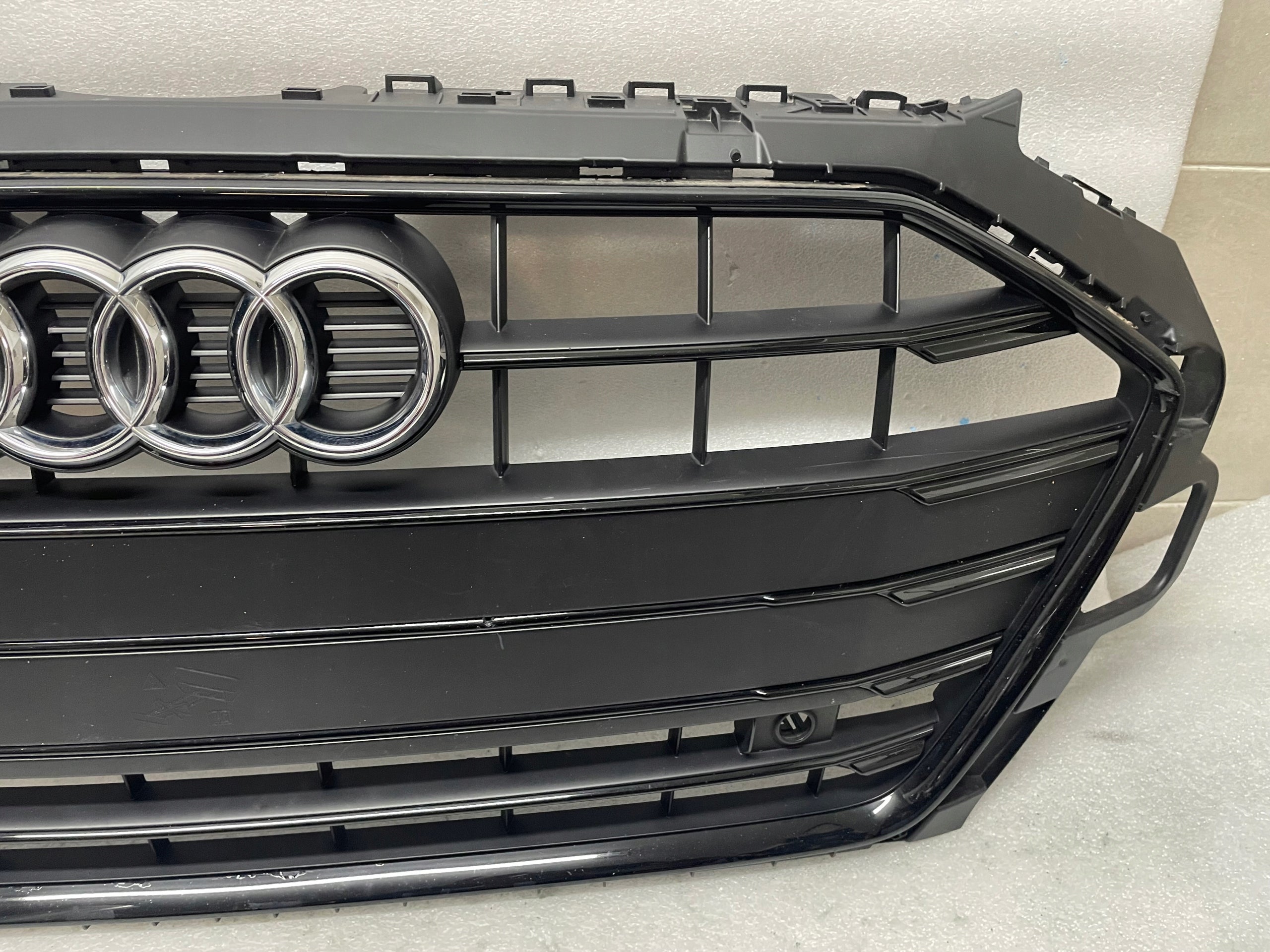 Kühlergrill Audi A4 B9 8W FRONTGRILL 8W0853651DF Kühlergitter