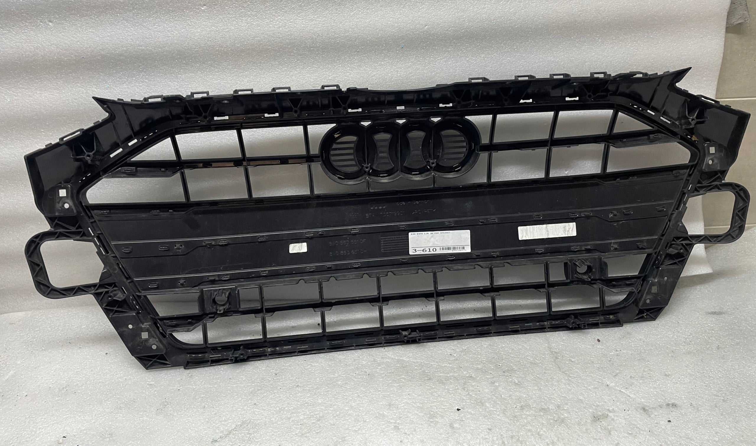 Kühlergrill Audi A4 B9 8W FRONTGRILL 8W0853651DF Kühlergitter