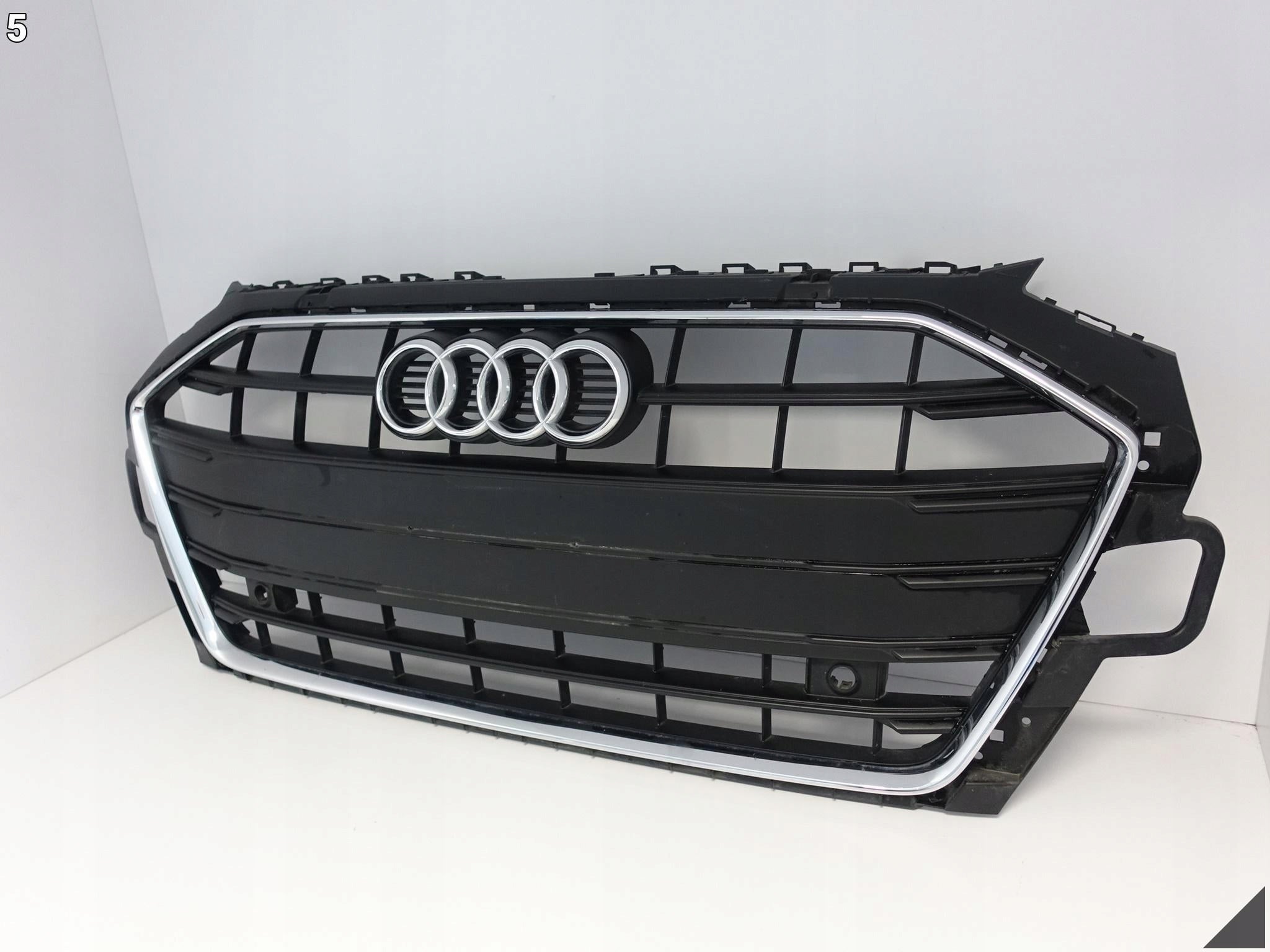 Kühlergrill Audi A4 B9 8W0 FRONTGRILL 8W0853651DB Kühlergitter