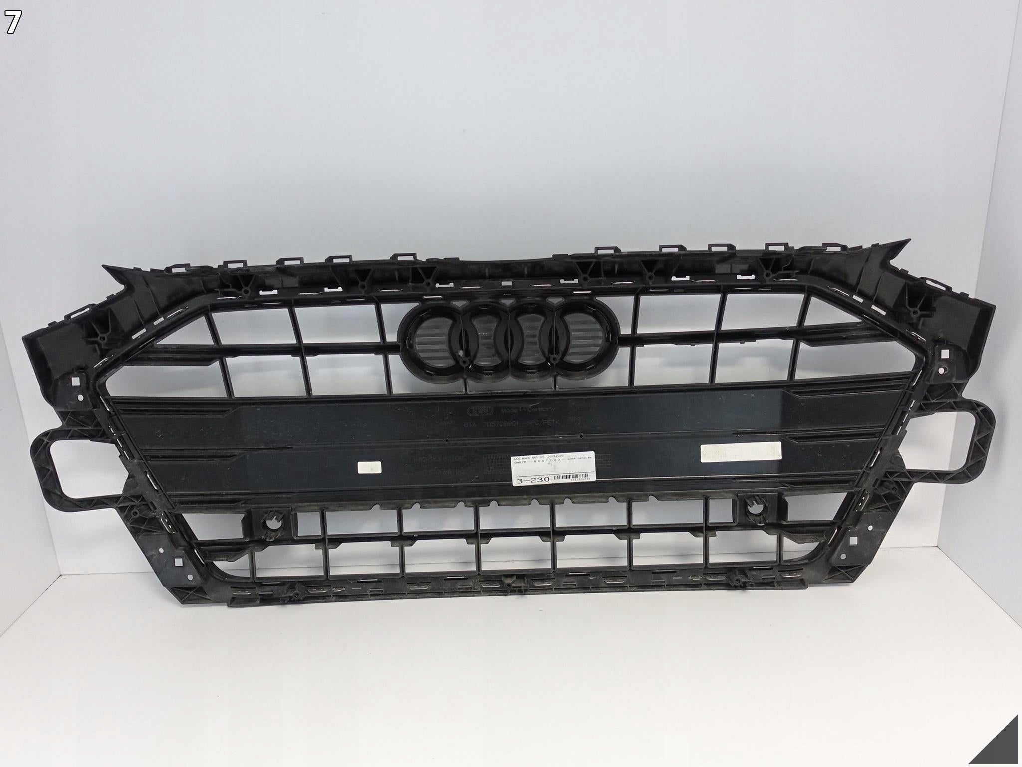 Kühlergrill Audi A4 B9 8W0 FRONTGRILL 8W0853651DB Kühlergitter