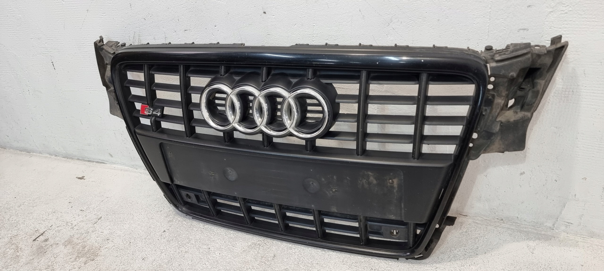 Kühlergrill Audi S4 A4 FRONTGRILL 8K0853651B8 Kühlergitter