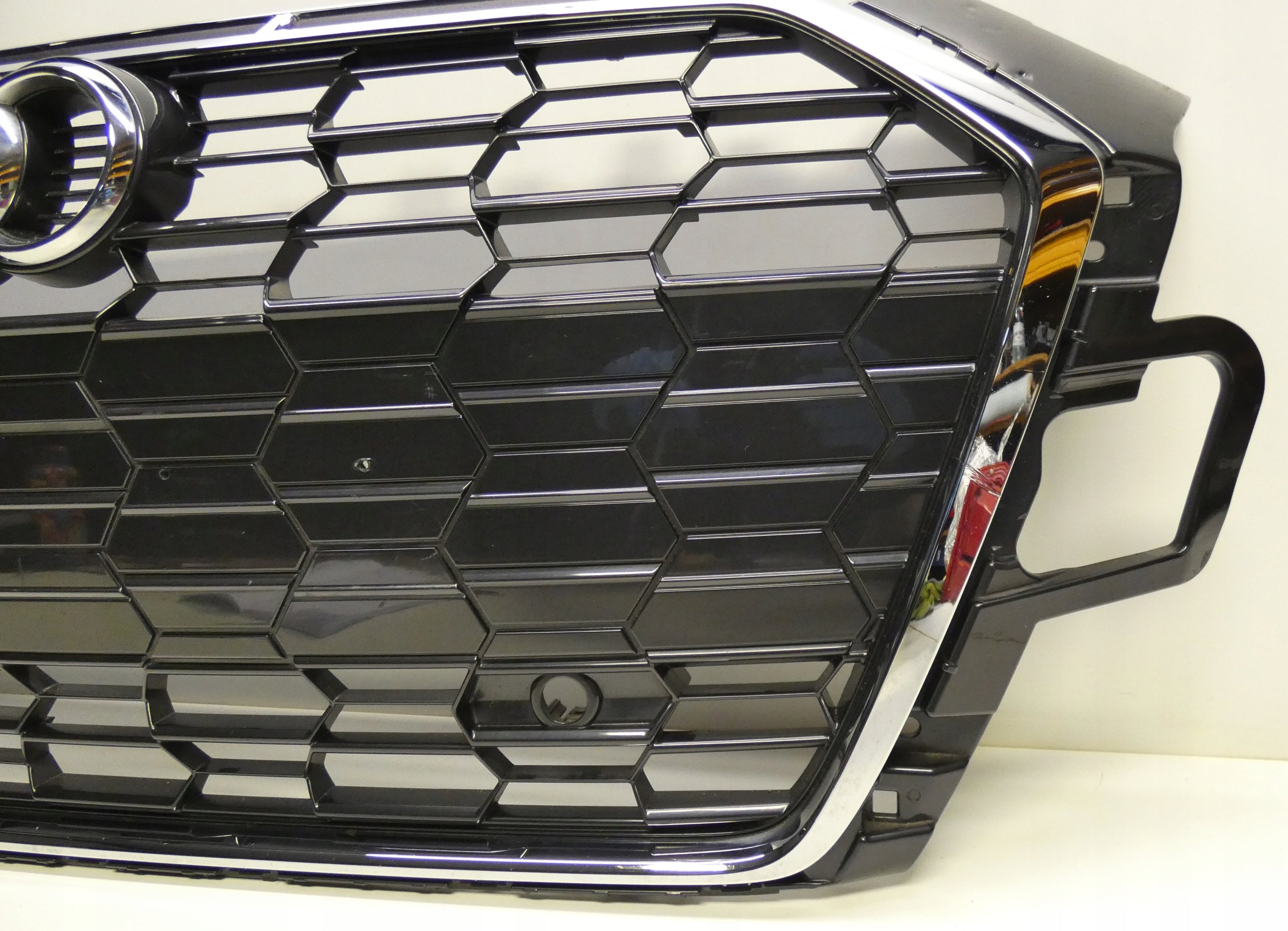 Kühlergrill Audi A5 8W6 FRONTGRILL 8W6853651BE Kühlergitter