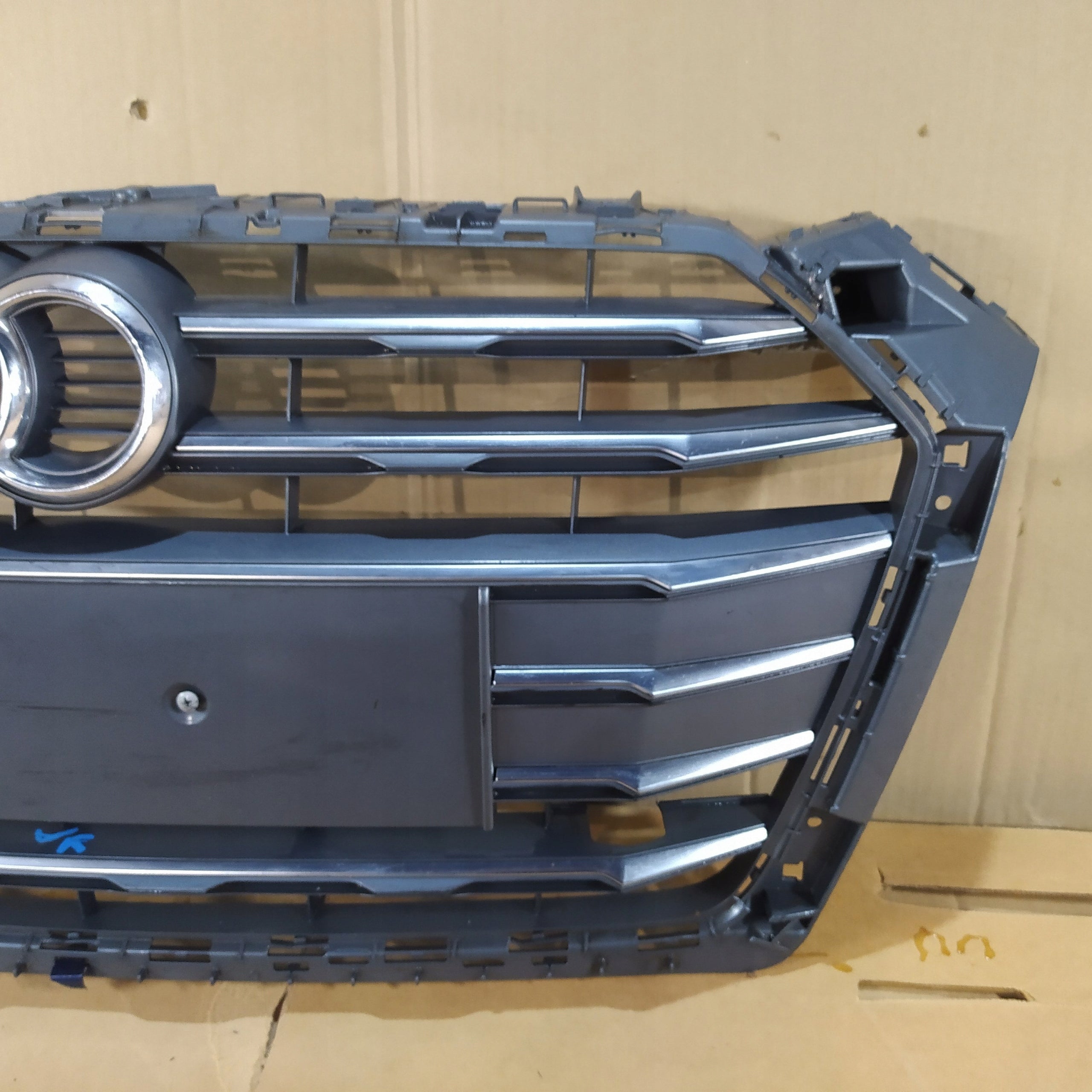 Kühlergrill Audi A5 F5 8W FRONTGRILL 8W6853651R8 Kühlergitter