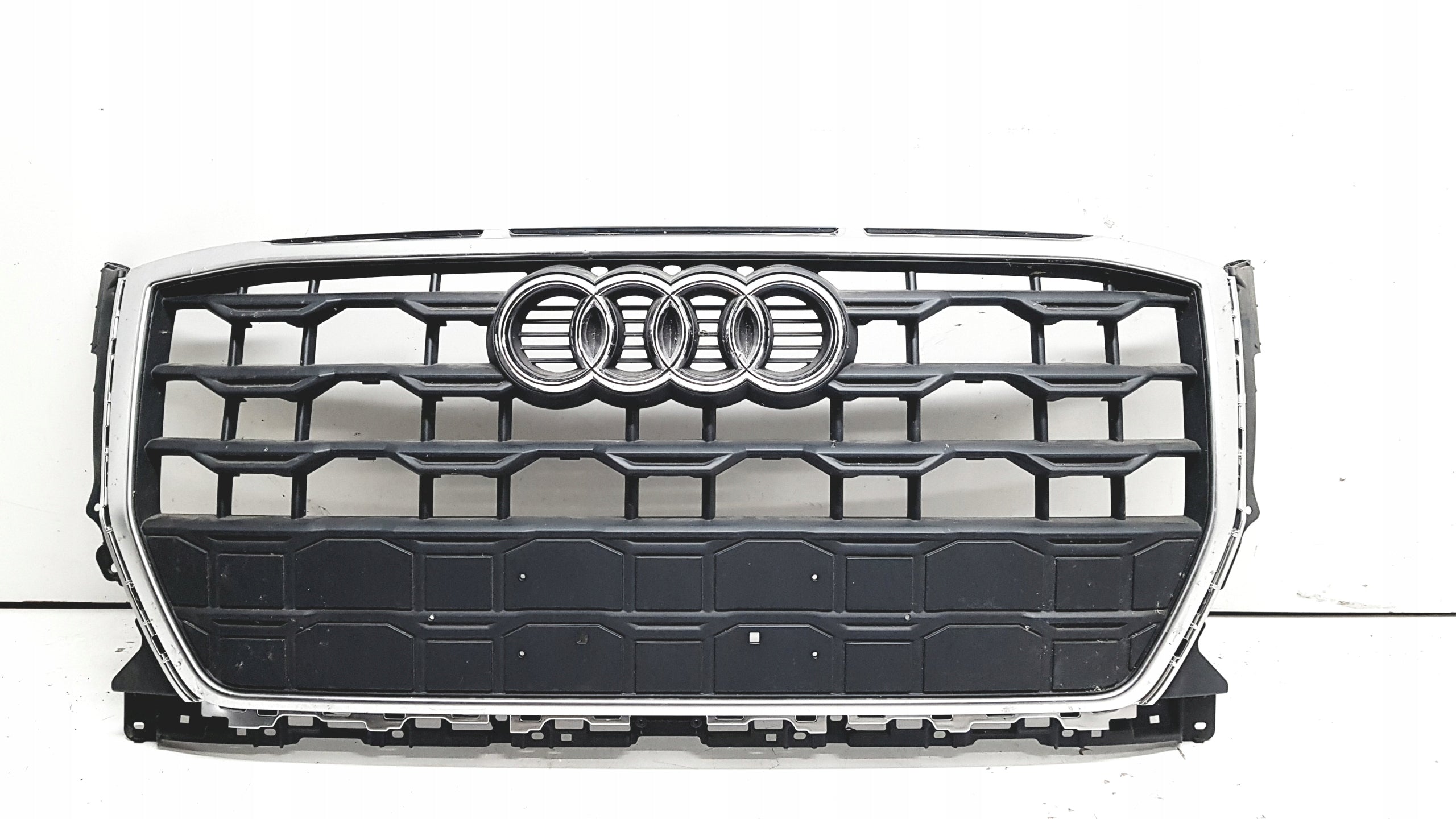  Kühlergrill Audi A8 Q2 81A FRONTGRILL 81A853651HA Kühlergitter product image