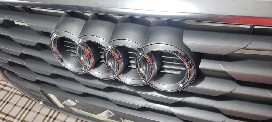 Kühlergrill Audi Q2 81A A8 FRONTGRILL 81A853651 Kühlergitter