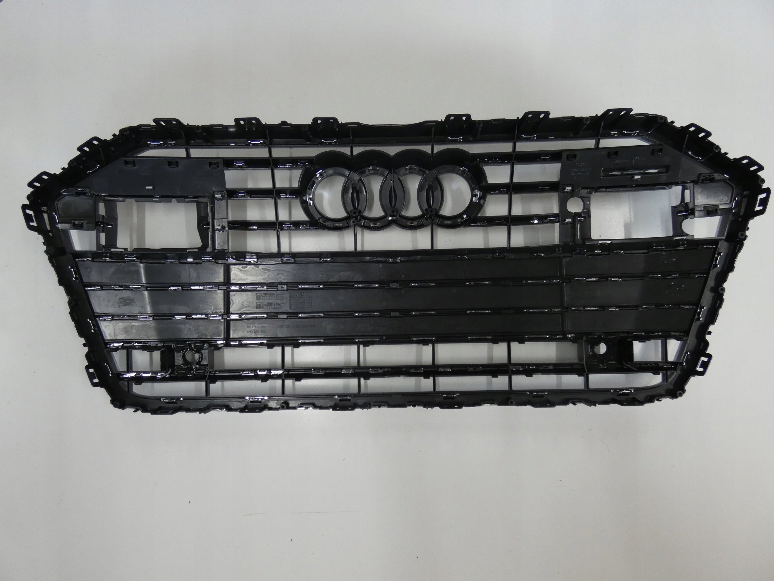 Kühlergrill Audi A6 C8 4K FRONTGRILL 4K0853651 Kühlergitter