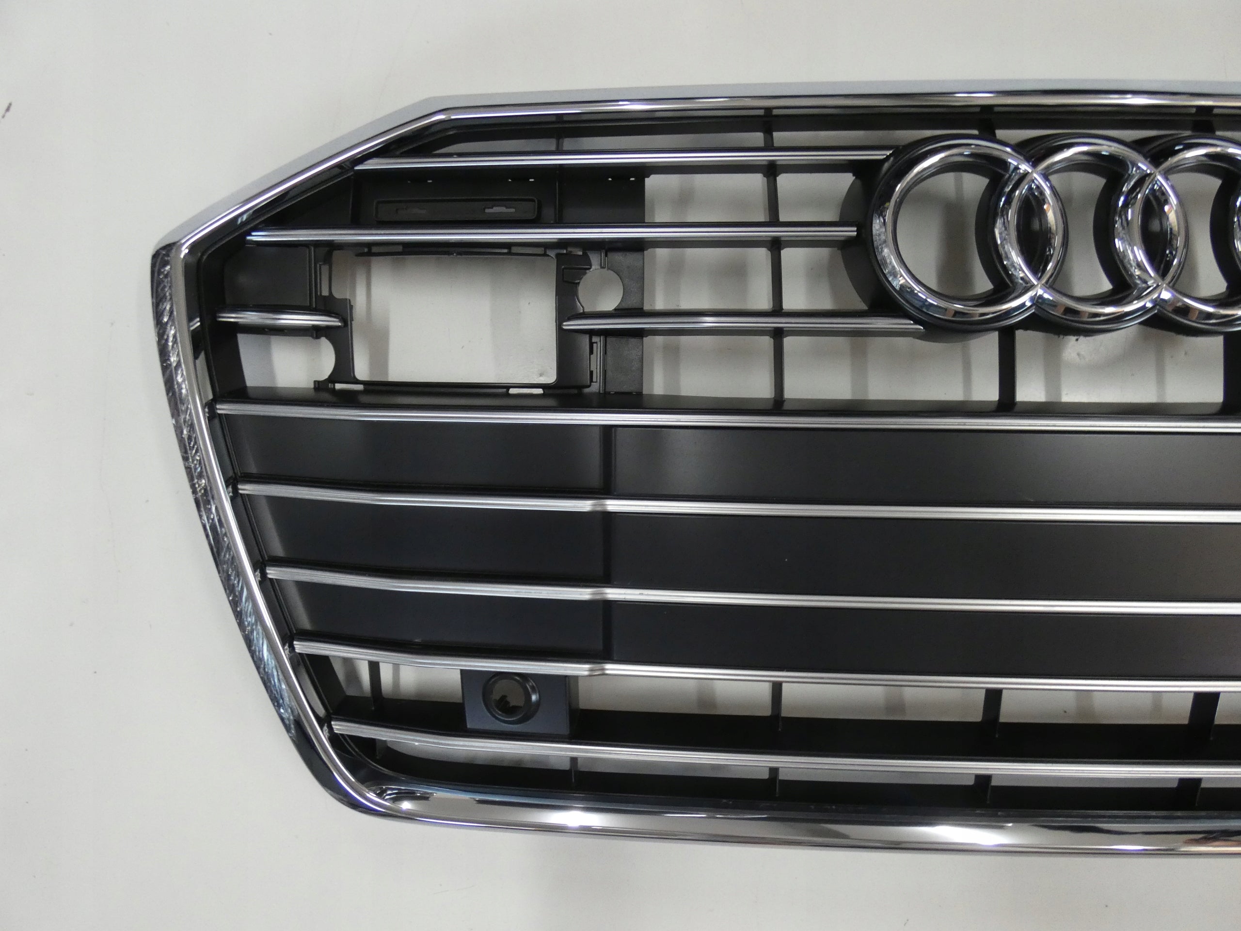 Kühlergrill Audi A6 C8 4K FRONTGRILL 4K0853651 Kühlergitter