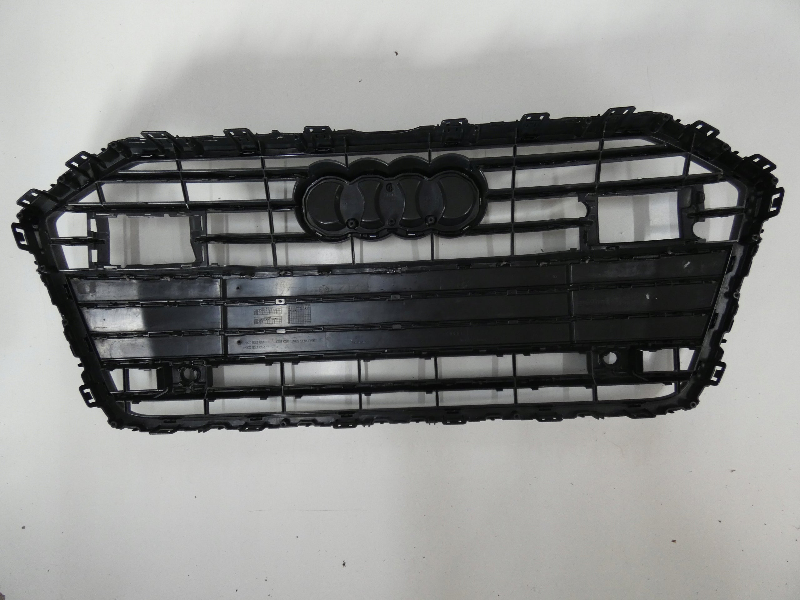 Kühlergrill Audi A6 C8 4K FRONTGRILL 4K0853651 Kühlergitter