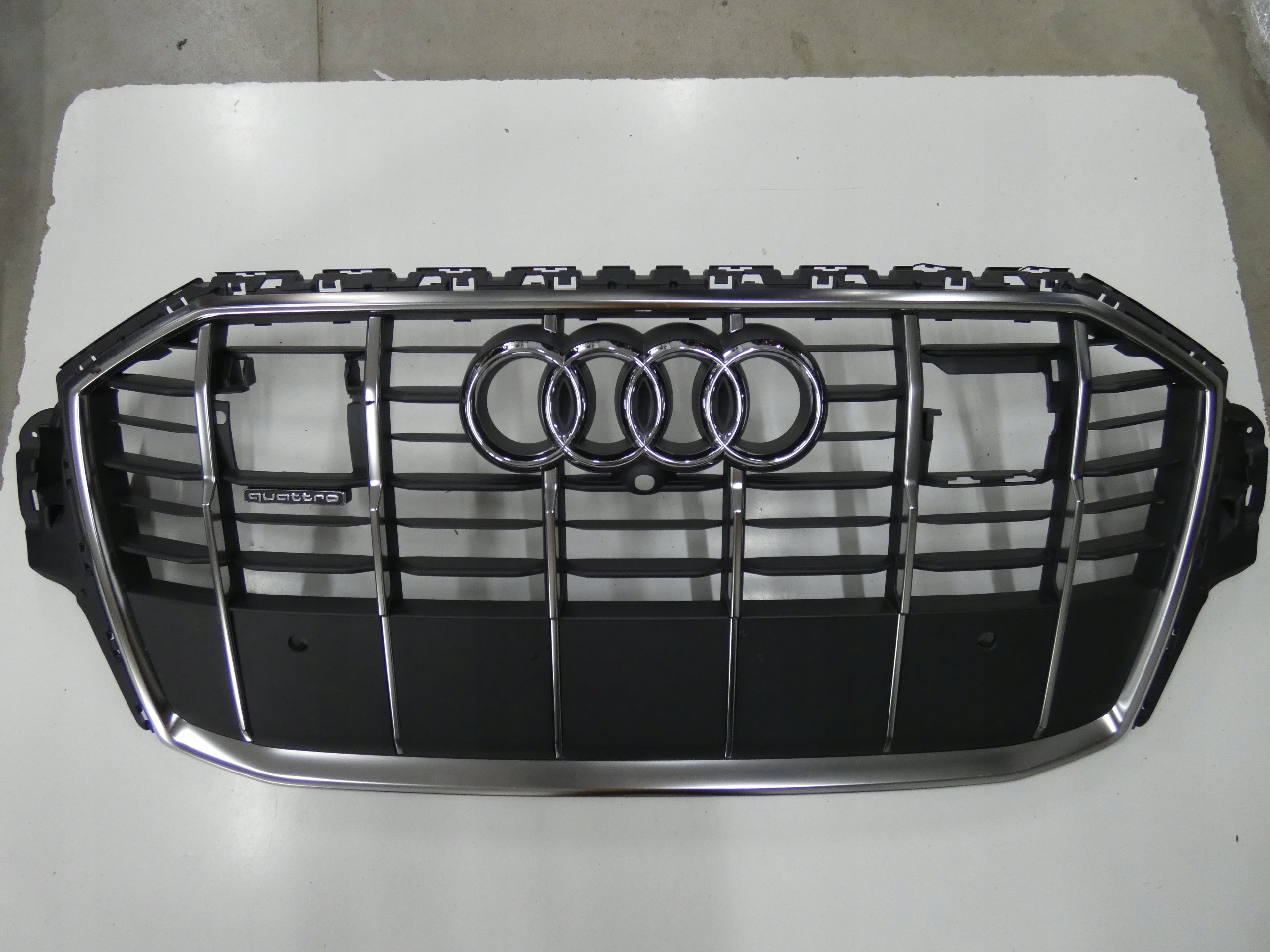  Kühlergrill Audi Q7 4M FRONTGRILL 4M0853651 Kühlergitter product image