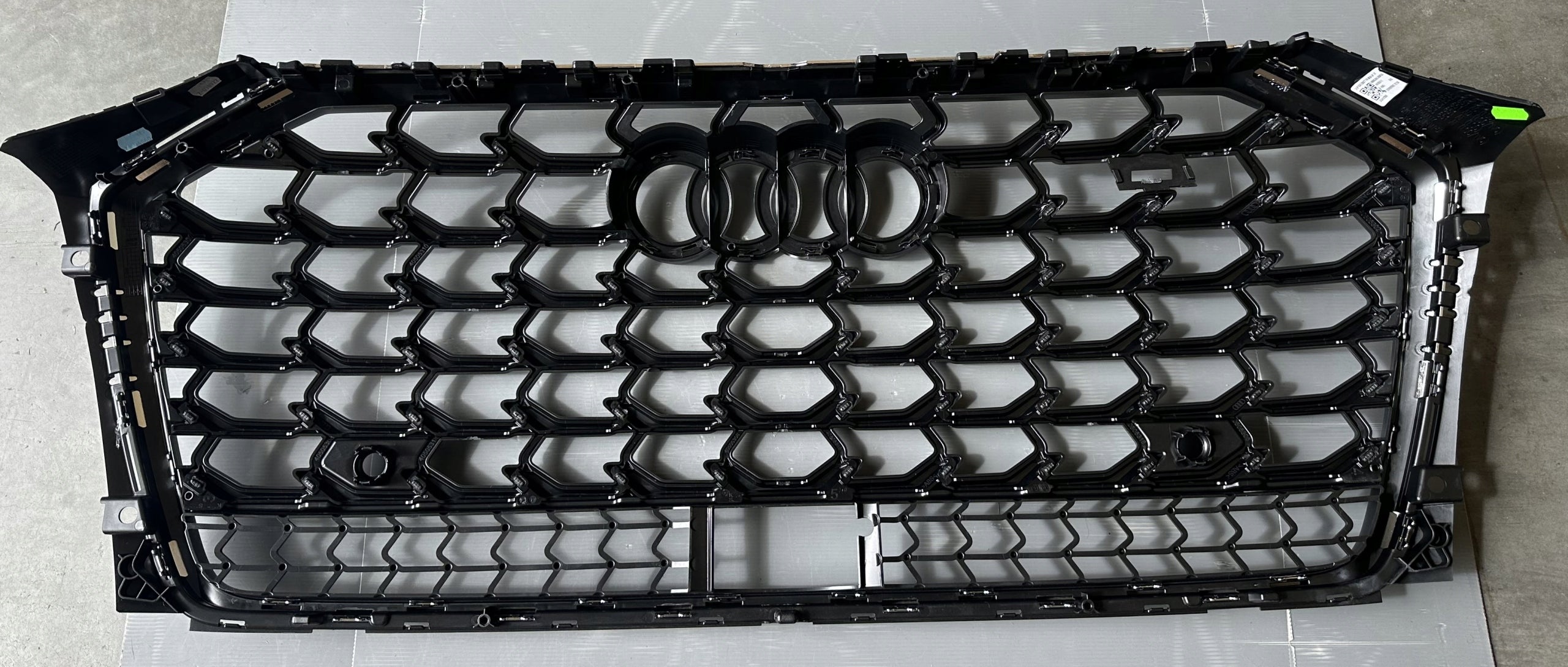 Kühlergrill Audi A8 D5 FRONTGRILL 4N08536514N Kühlergitter