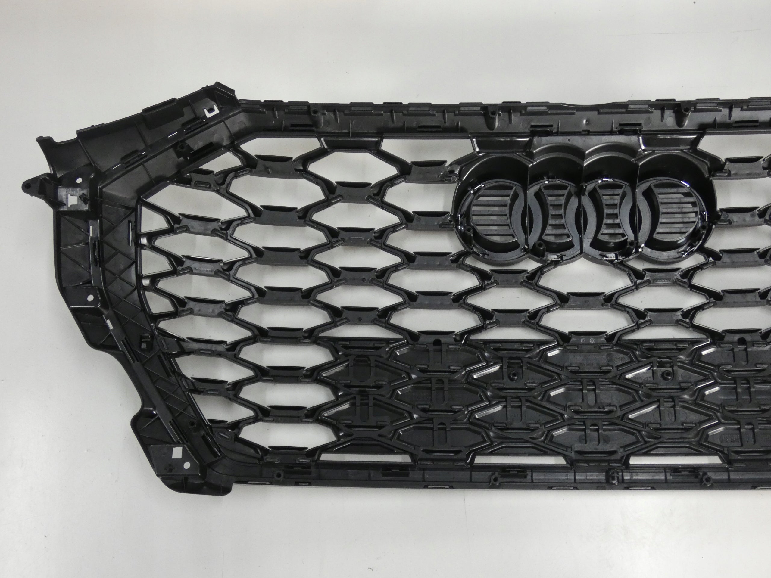 Kühlergrill Audi Q3 FRONTGRILL 83F853651E8 Kühlergitter