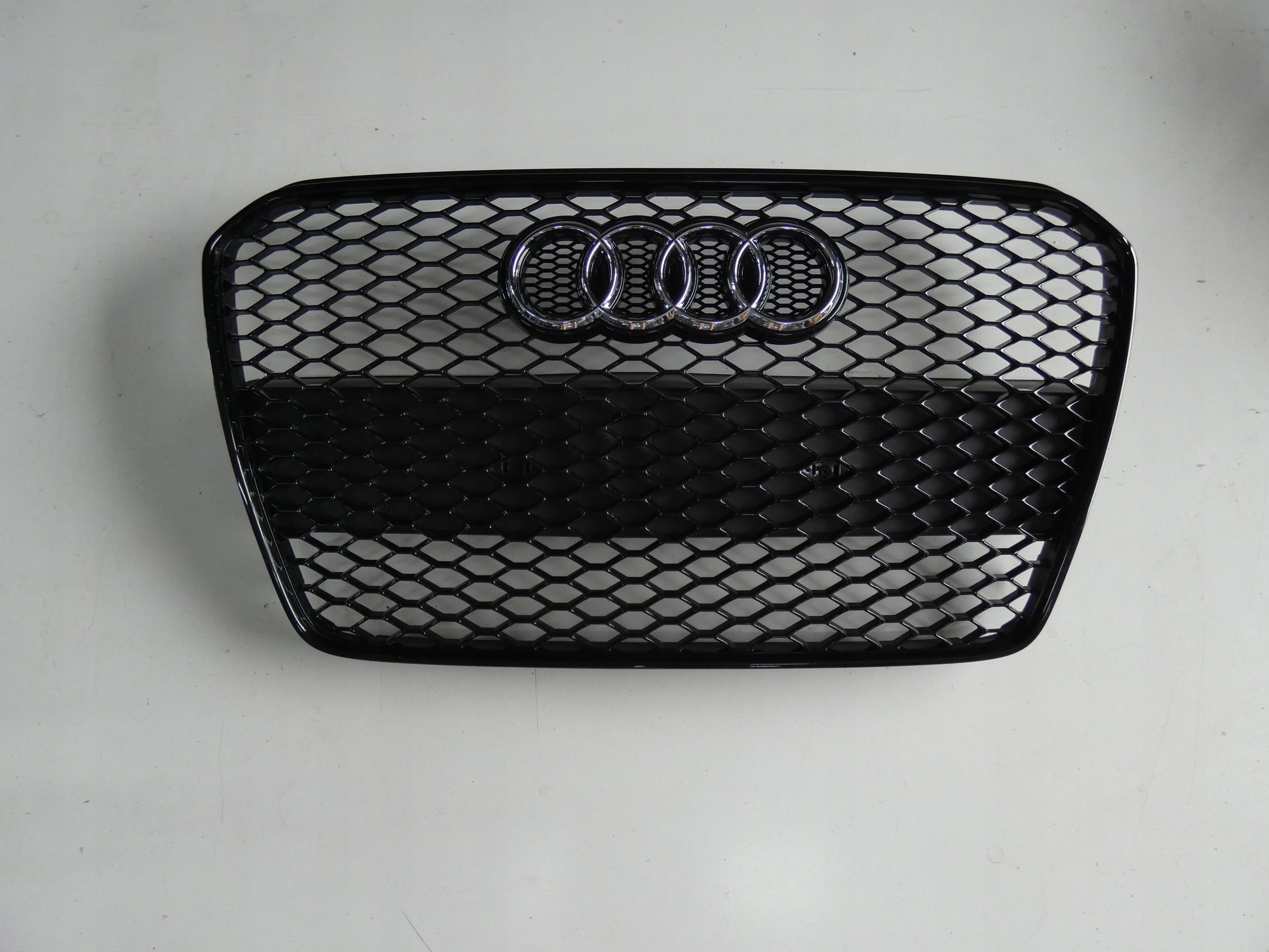 Kühlergrill Audi RS5 FRONTGRILL 8T0807217D Kühlergitter