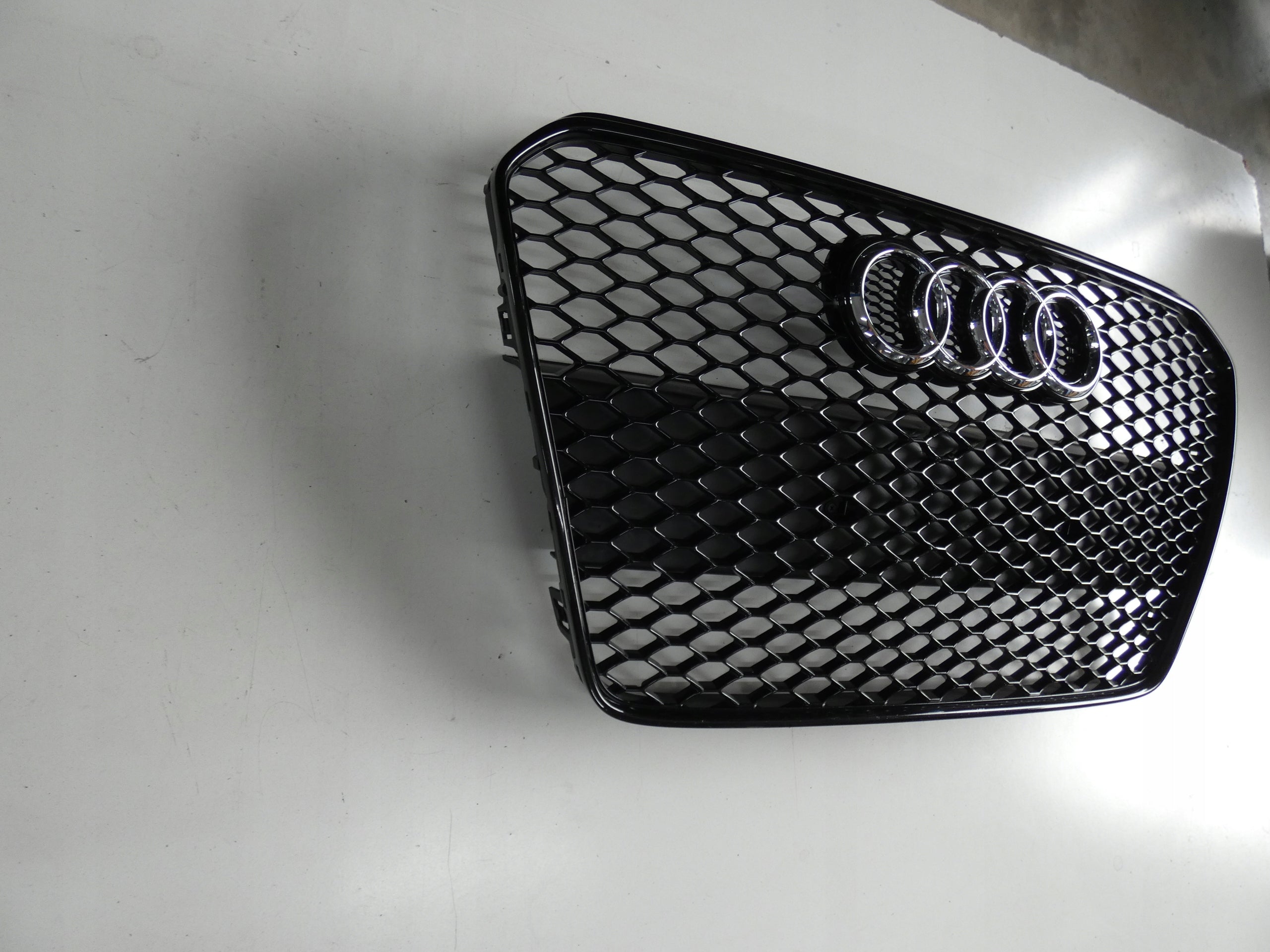 Kühlergrill Audi RS5 FRONTGRILL 8T0807217D Kühlergitter