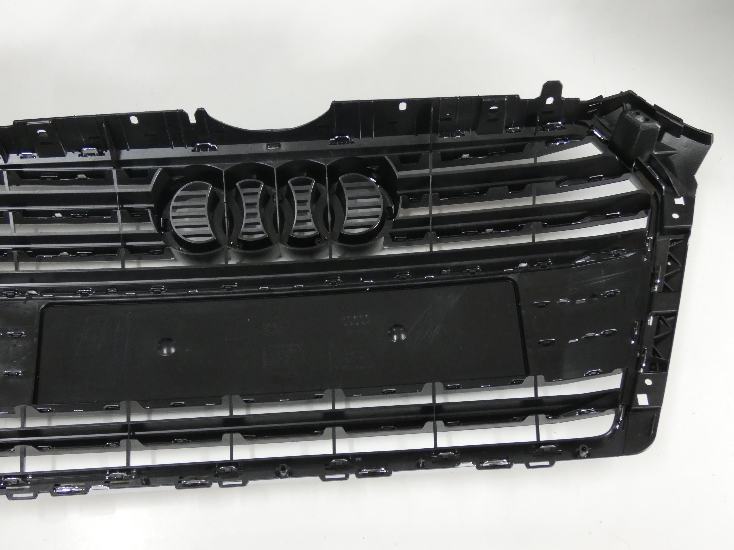 Kühlergrill Audi A4 FRONTGRILL 8W0853651AB Kühlergitter