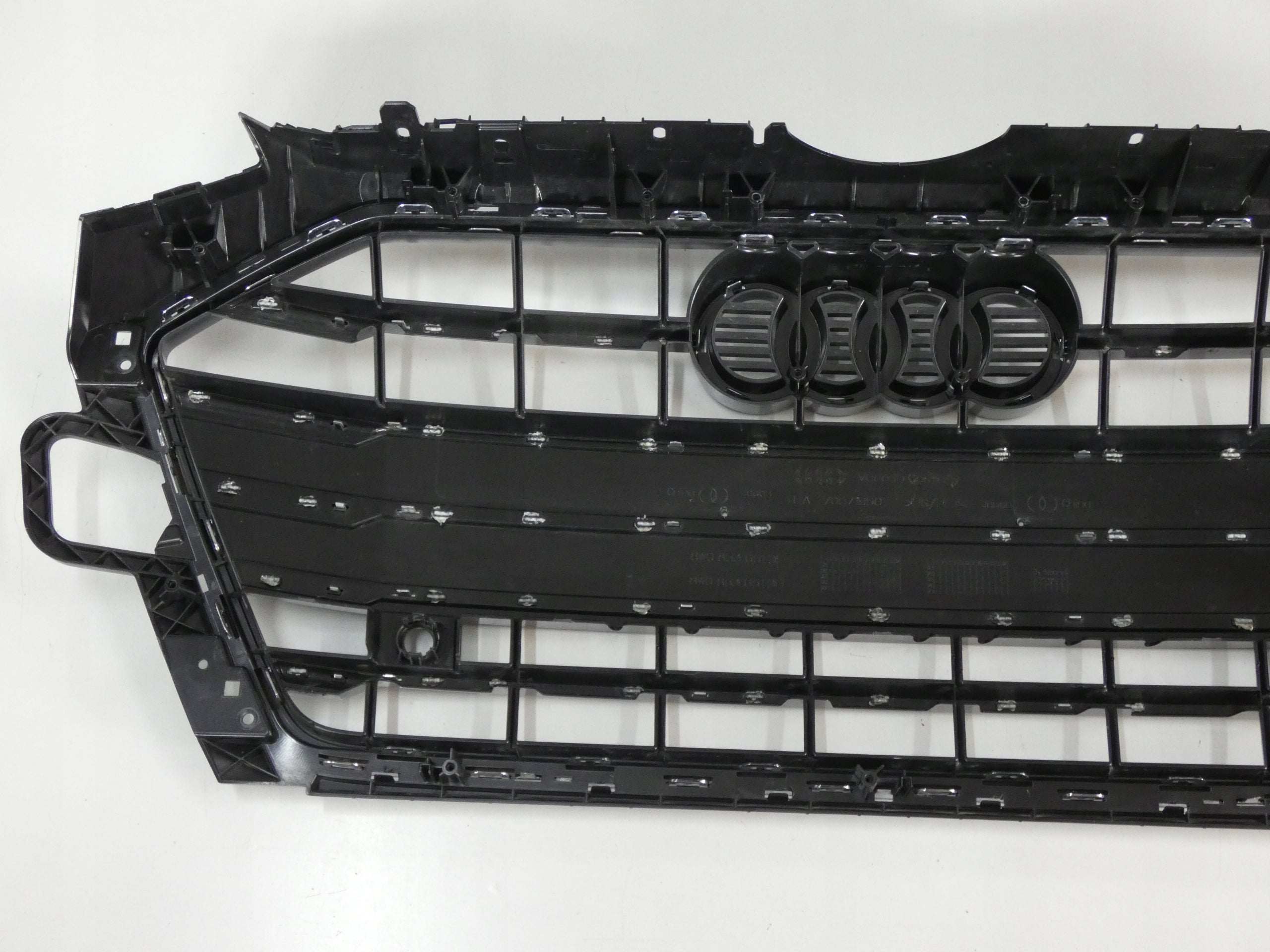 Kühlergrill Audi A4 FRONTGRILL 8W0853651DF Kühlergitter