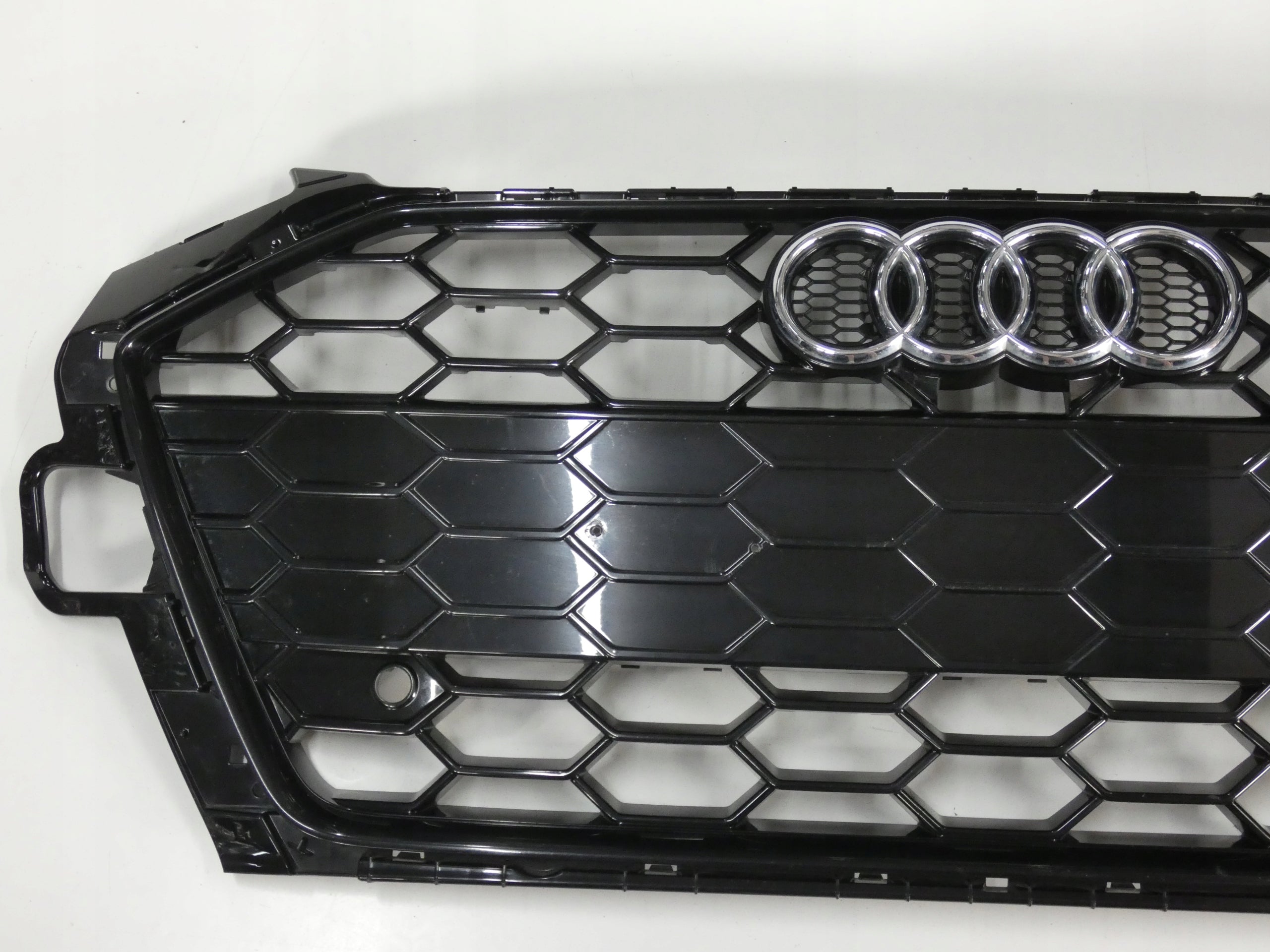 Kühlergrill Audi A4 FRONTGRILL 8W0853651DT Kühlergitter