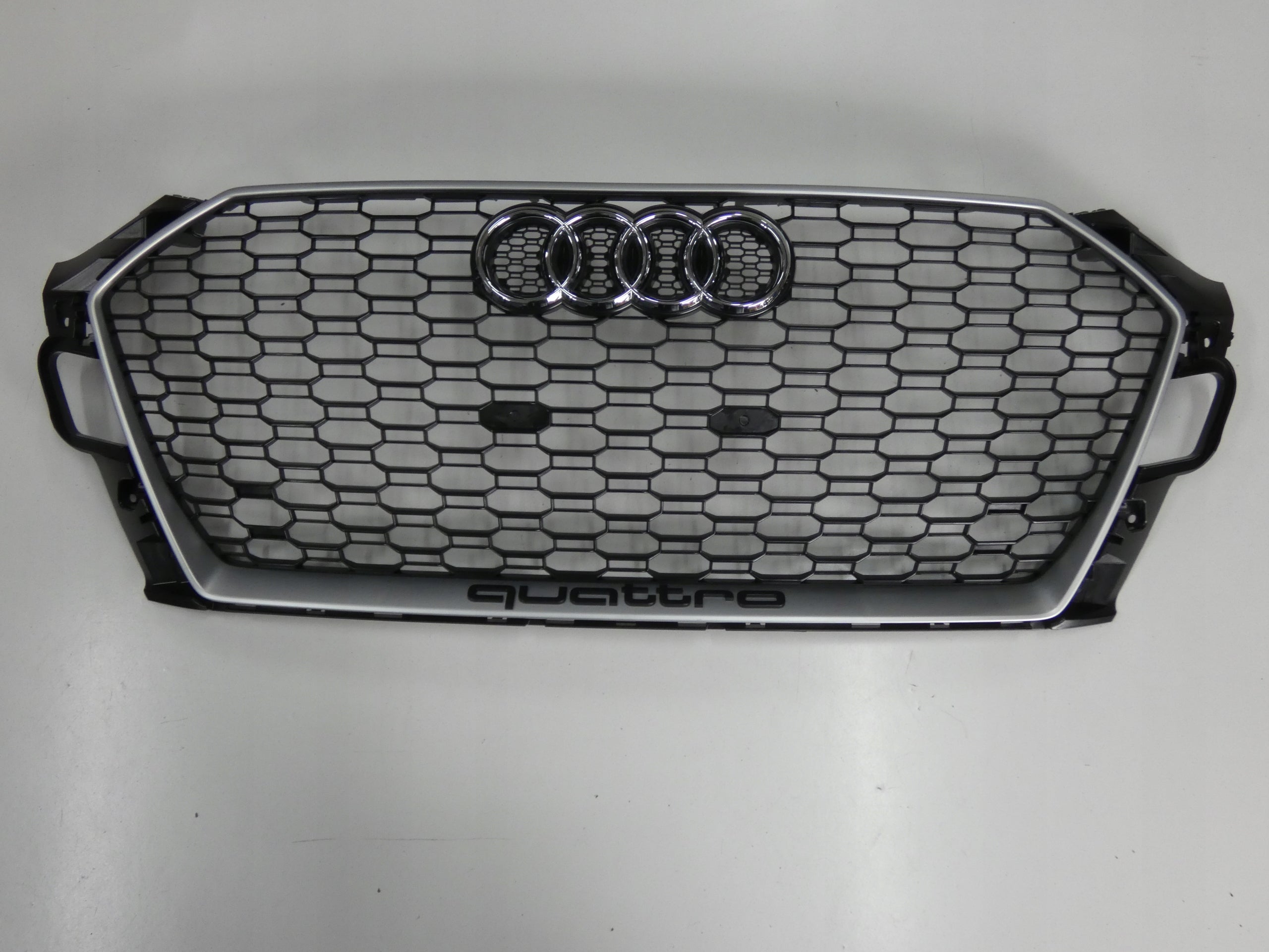  Kühlergrill Audi RS5 FRONTGRILL 8W6853651 Kühlergitter product image