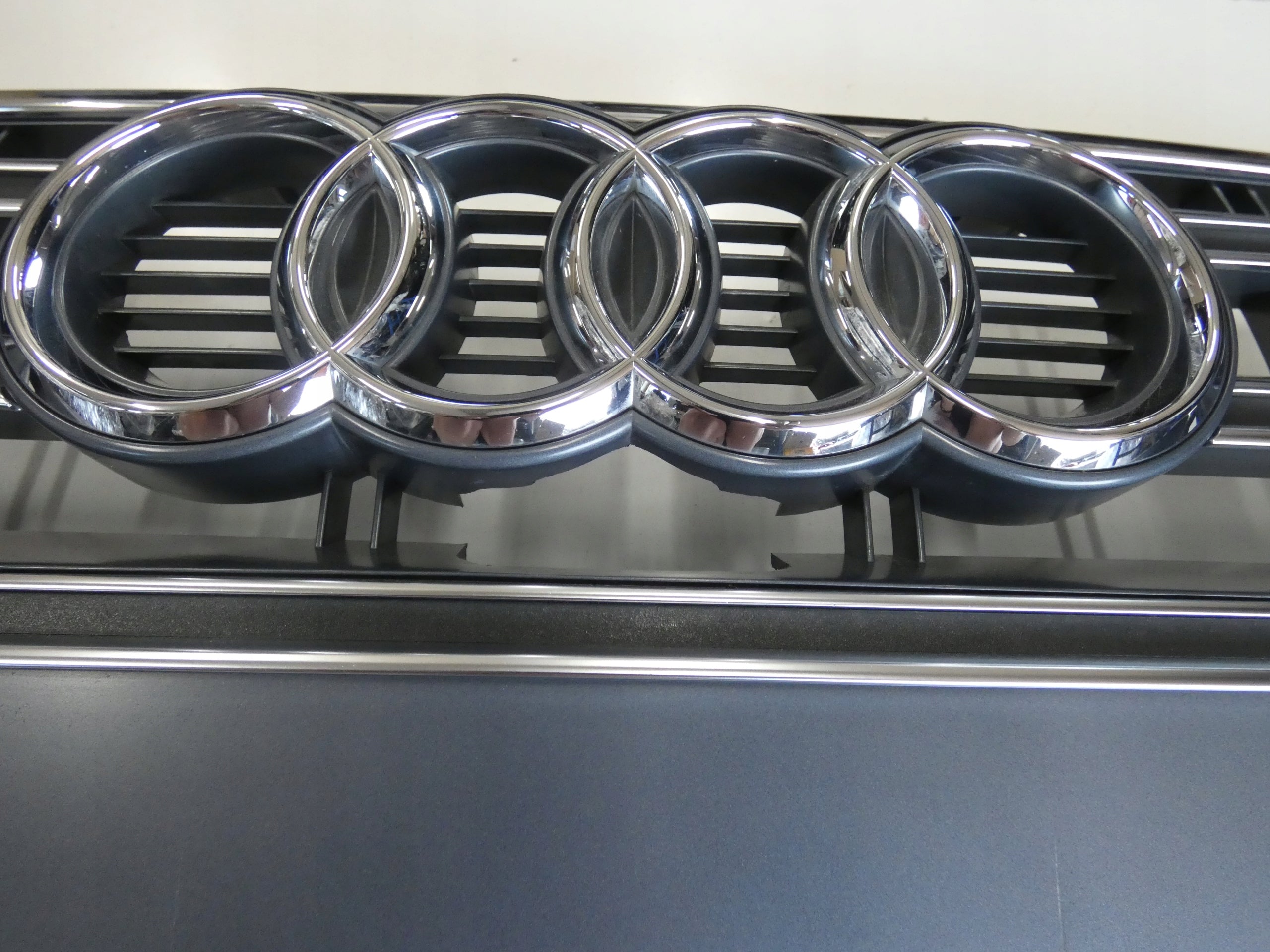 Kühlergrill Audi S5 FRONTGRILL 8W6853651AP Kühlergitter