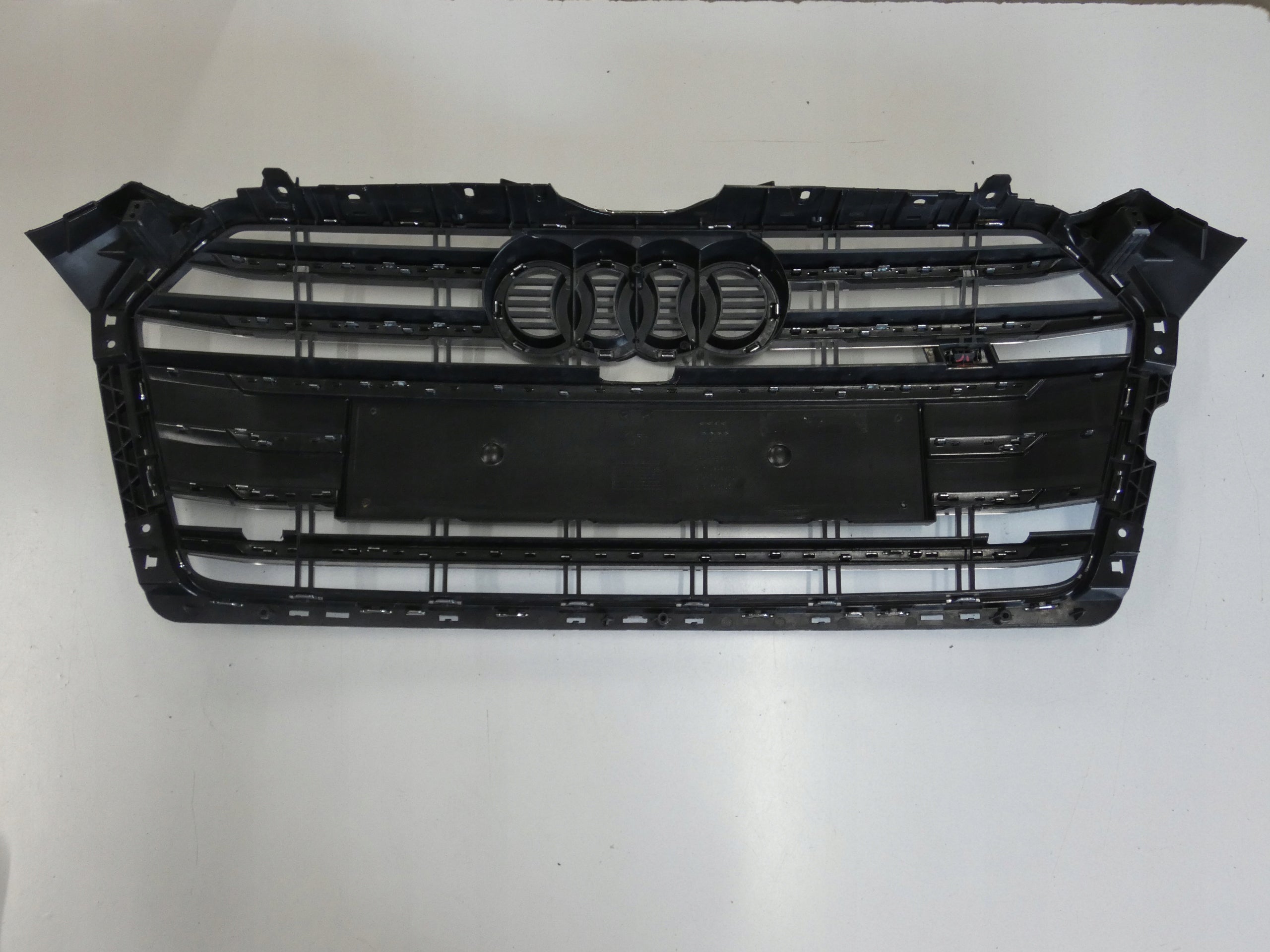 Kühlergrill Audi S5 FRONTGRILL 8W6853651AP Kühlergitter