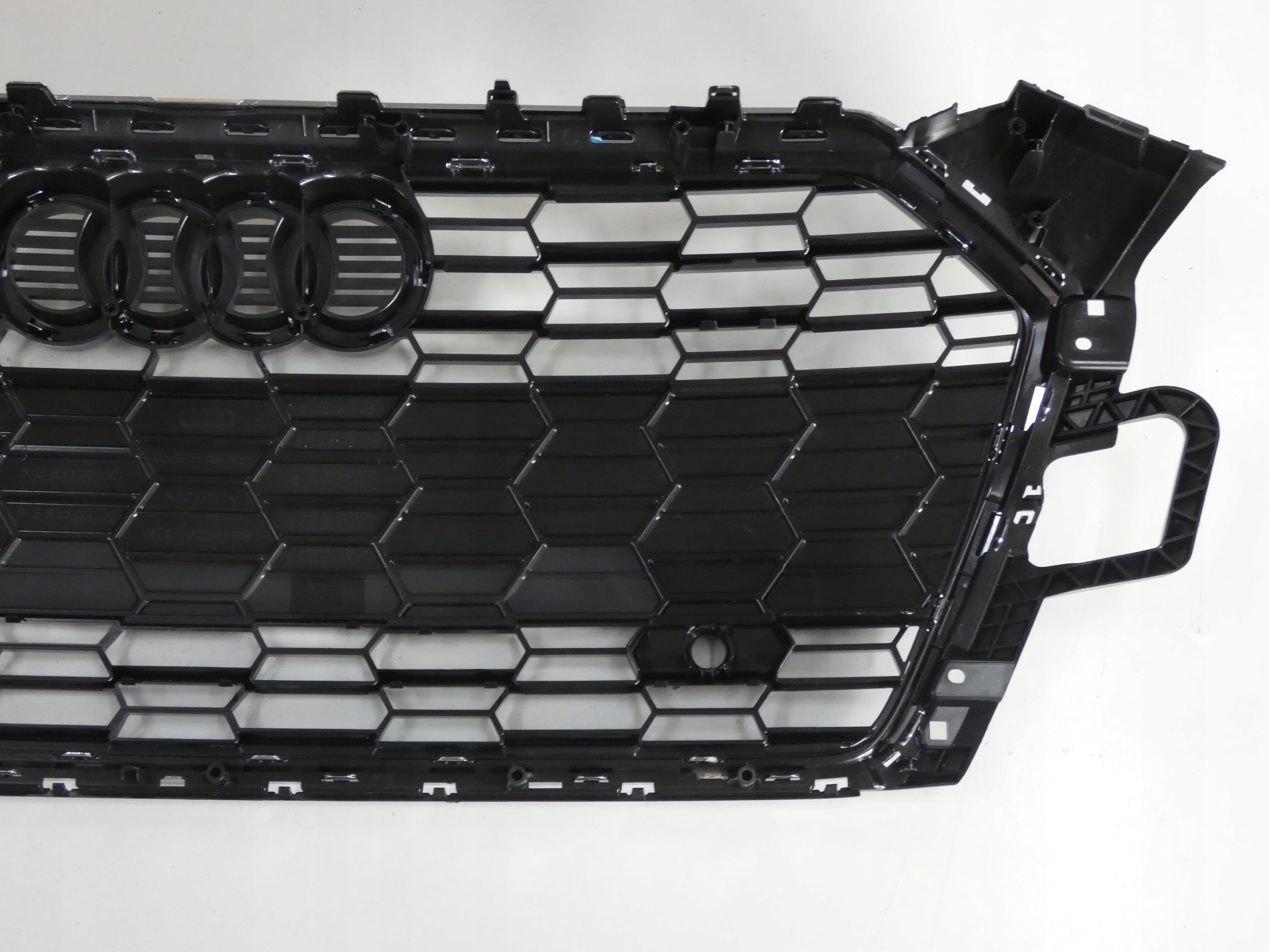 Kühlergrill Audi A5 8W6 FRONTGRILL 8W6853651BG Kühlergitter