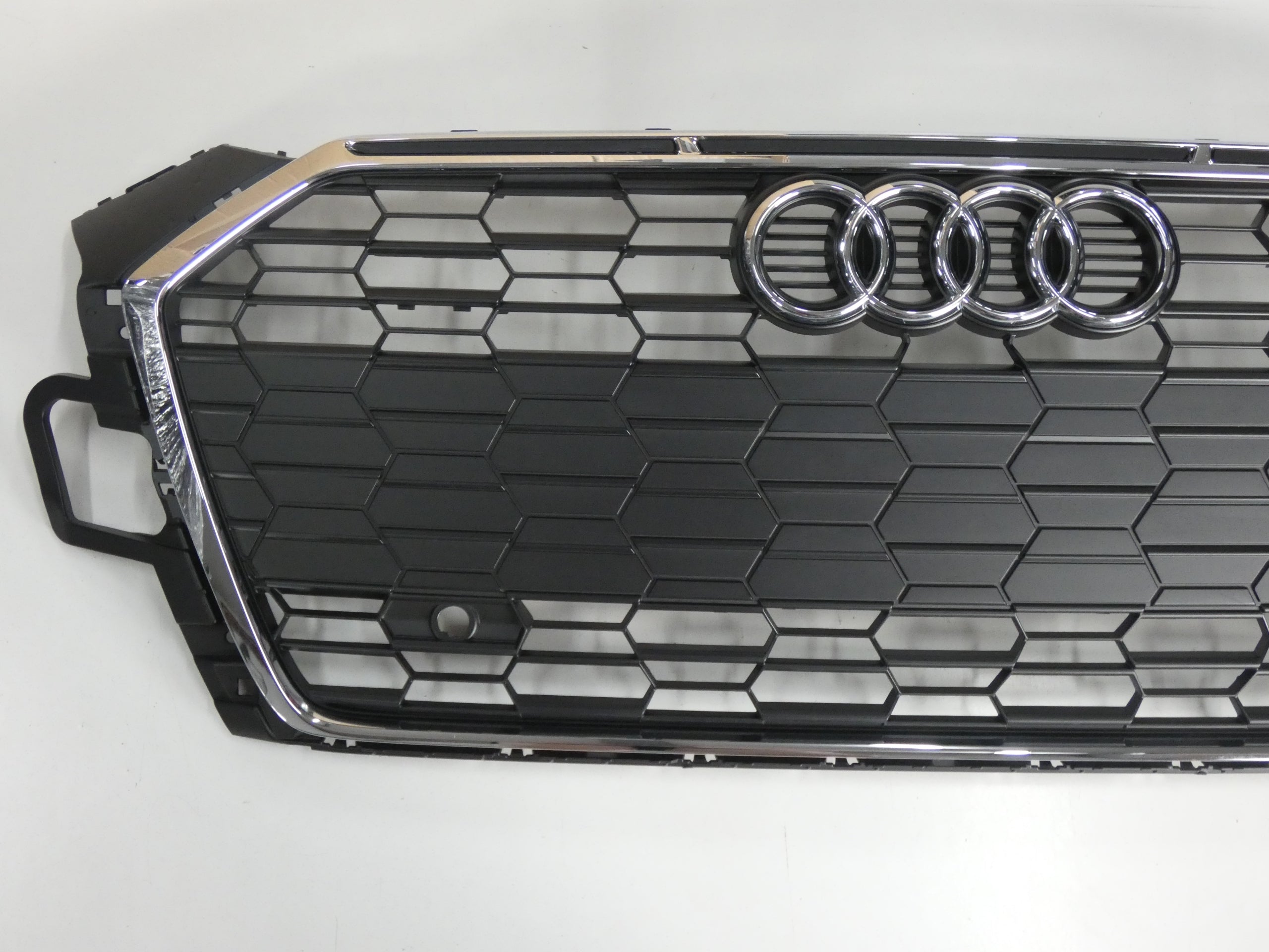 Kühlergrill Audi A5 8W6 FRONTGRILL 8W6853651BE Kühlergitter