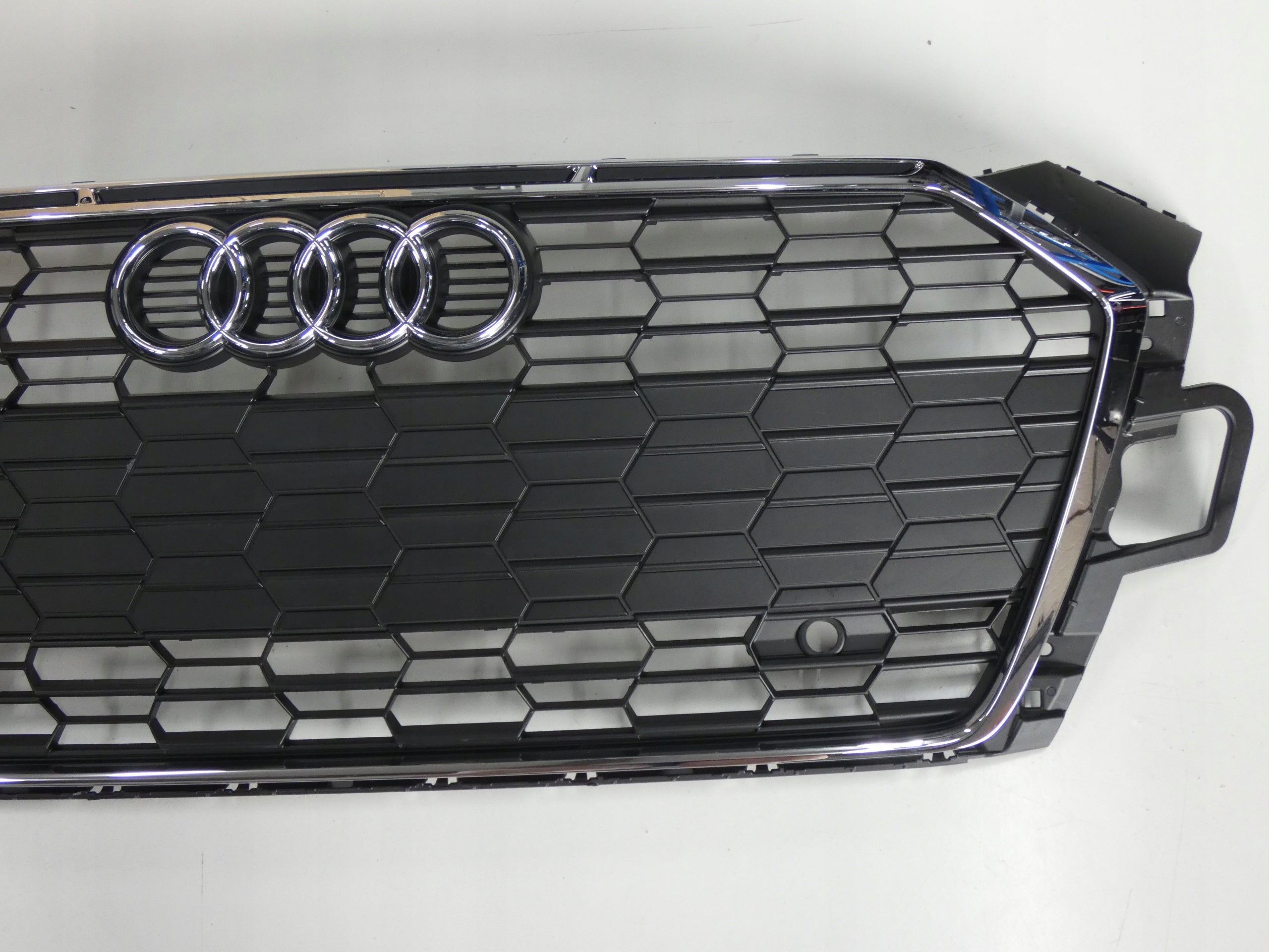 Kühlergrill Audi A5 8W6 FRONTGRILL 8W6853651BE Kühlergitter