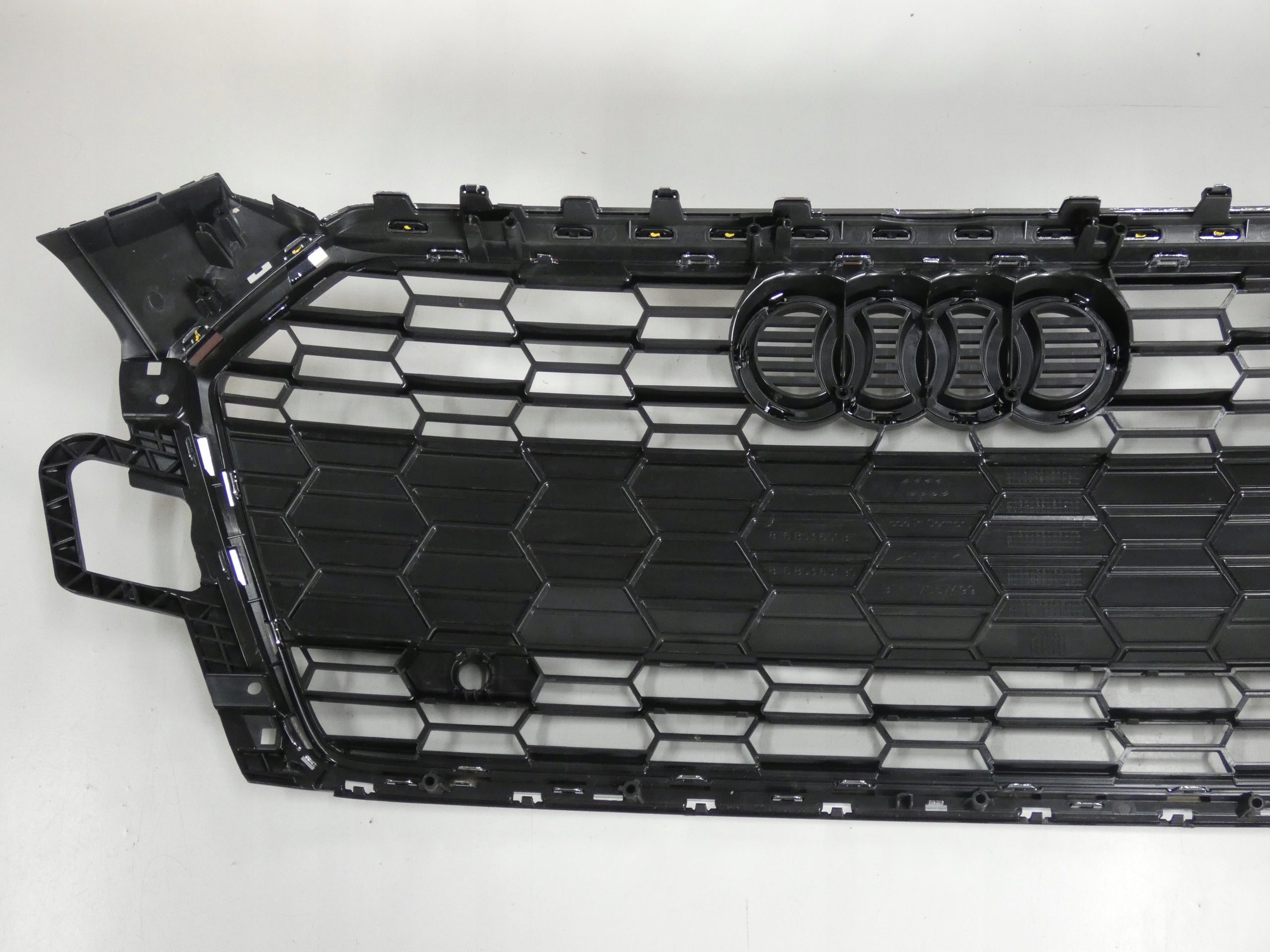 Kühlergrill Audi A5 8W6 FRONTGRILL 8W6853651BE Kühlergitter