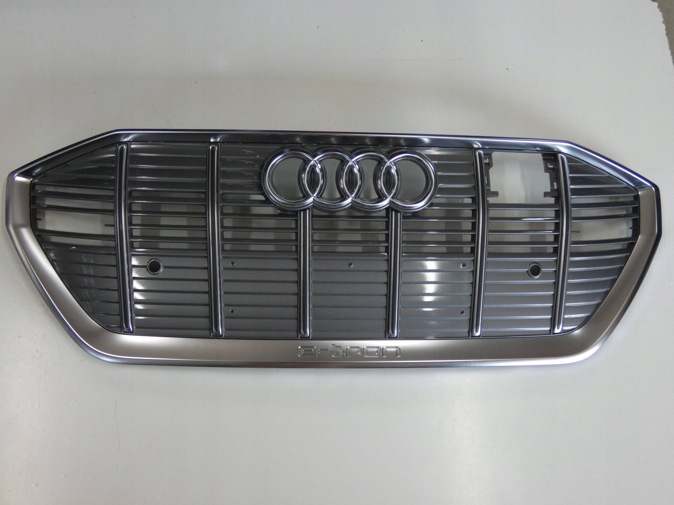  Kühlergrill Audi 4K E TRON FRONTGRILL 4KE8536514K Kühlergitter product image