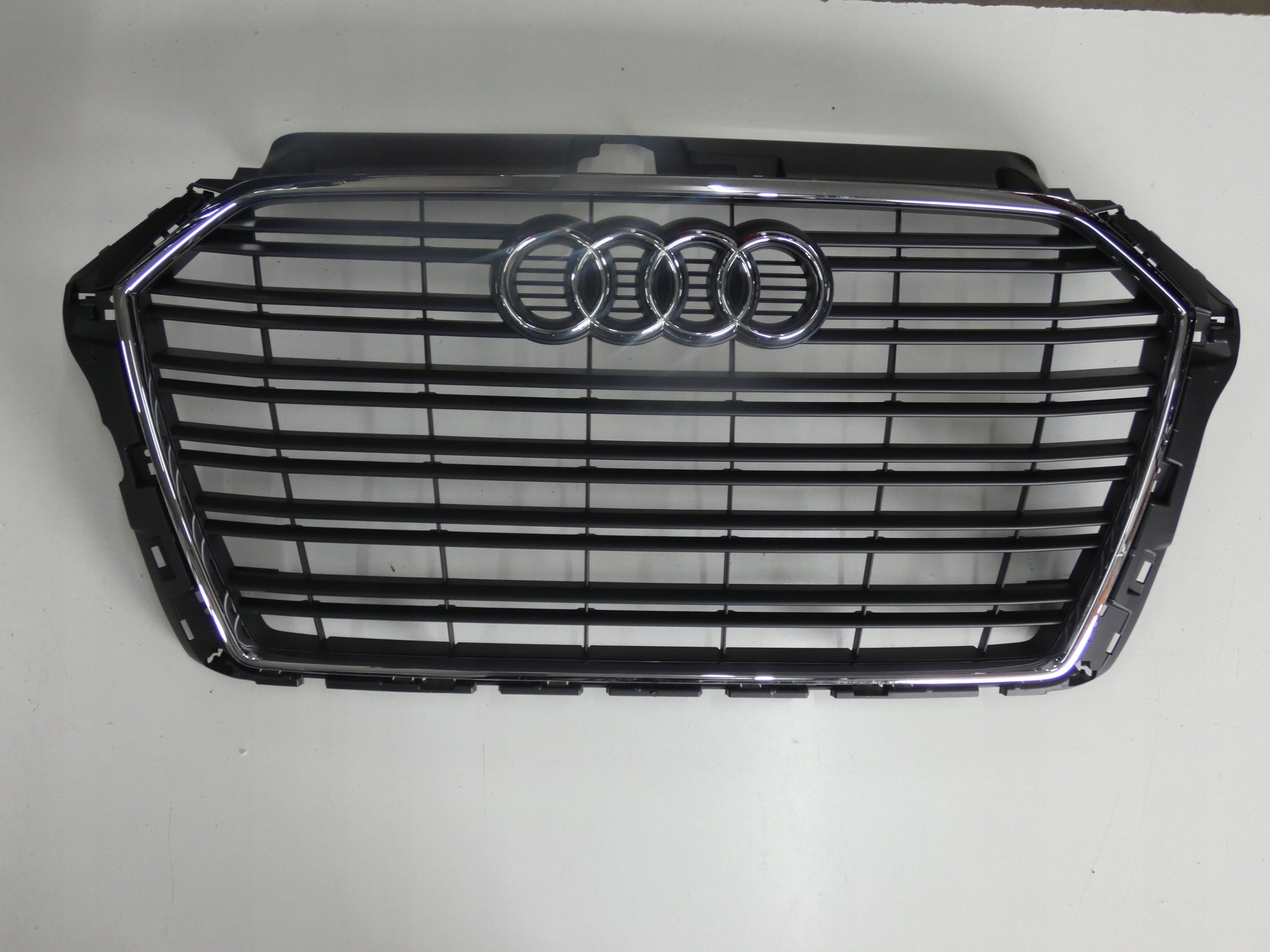  Kühlergrill Audi A3 8V FRONTGRILL 8V5853651M Kühlergitter product image