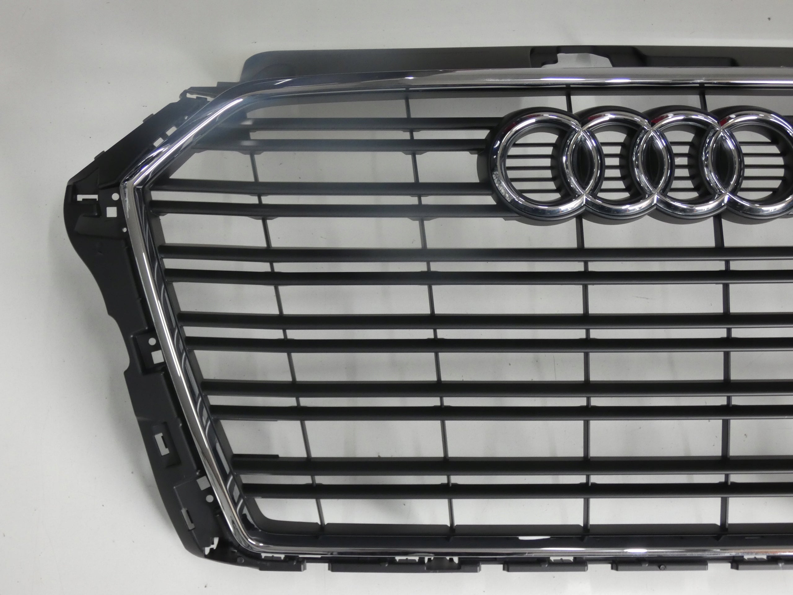 Kühlergrill Audi A3 8V FRONTGRILL 8V5853651M Kühlergitter