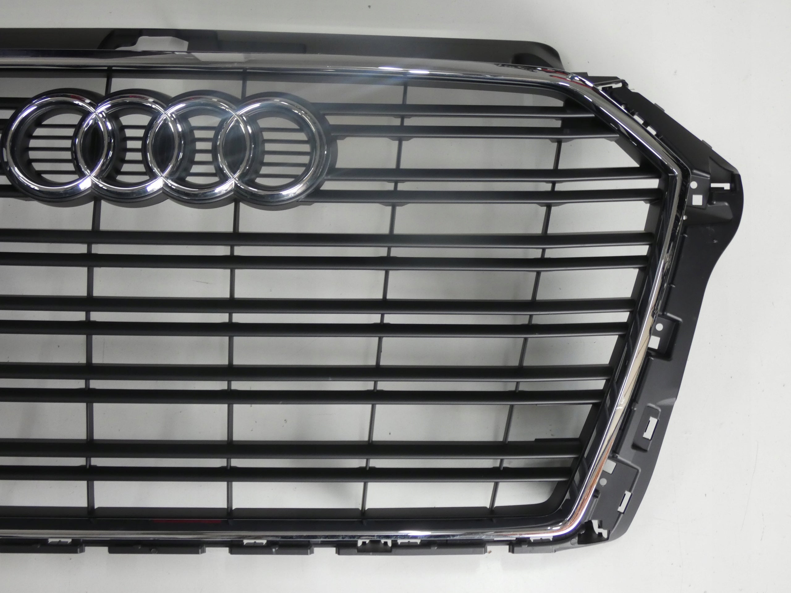 Kühlergrill Audi A3 8V FRONTGRILL 8V5853651M Kühlergitter