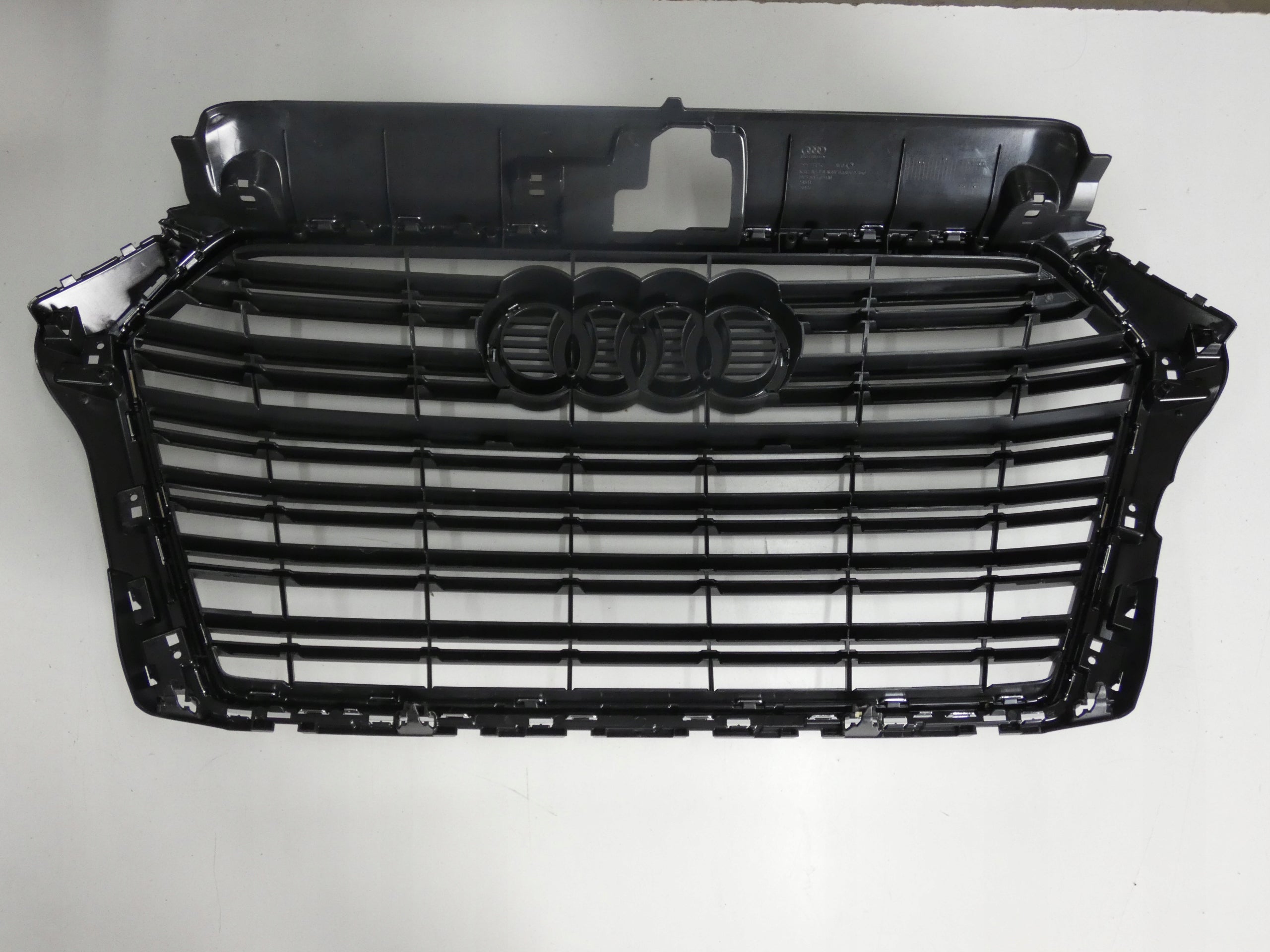 Kühlergrill Audi A3 8V FRONTGRILL 8V5853651M Kühlergitter