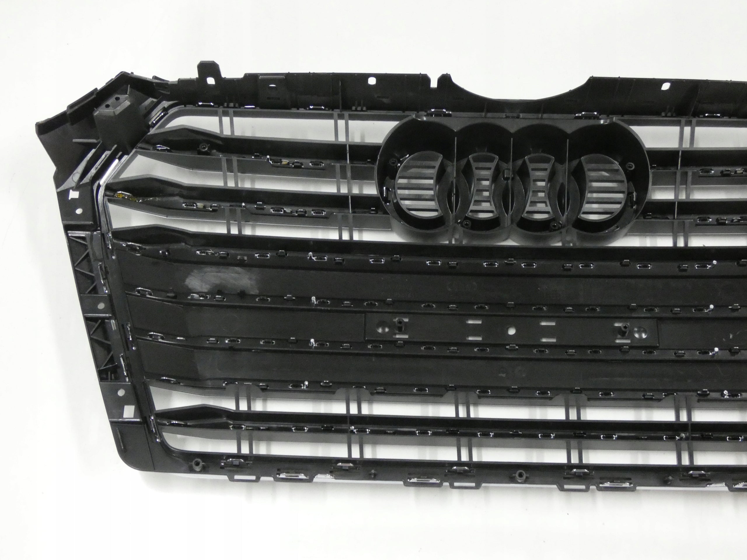 Kühlergrill Audi A4 S4 FRONTGRILL 8W0853651M Kühlergitter