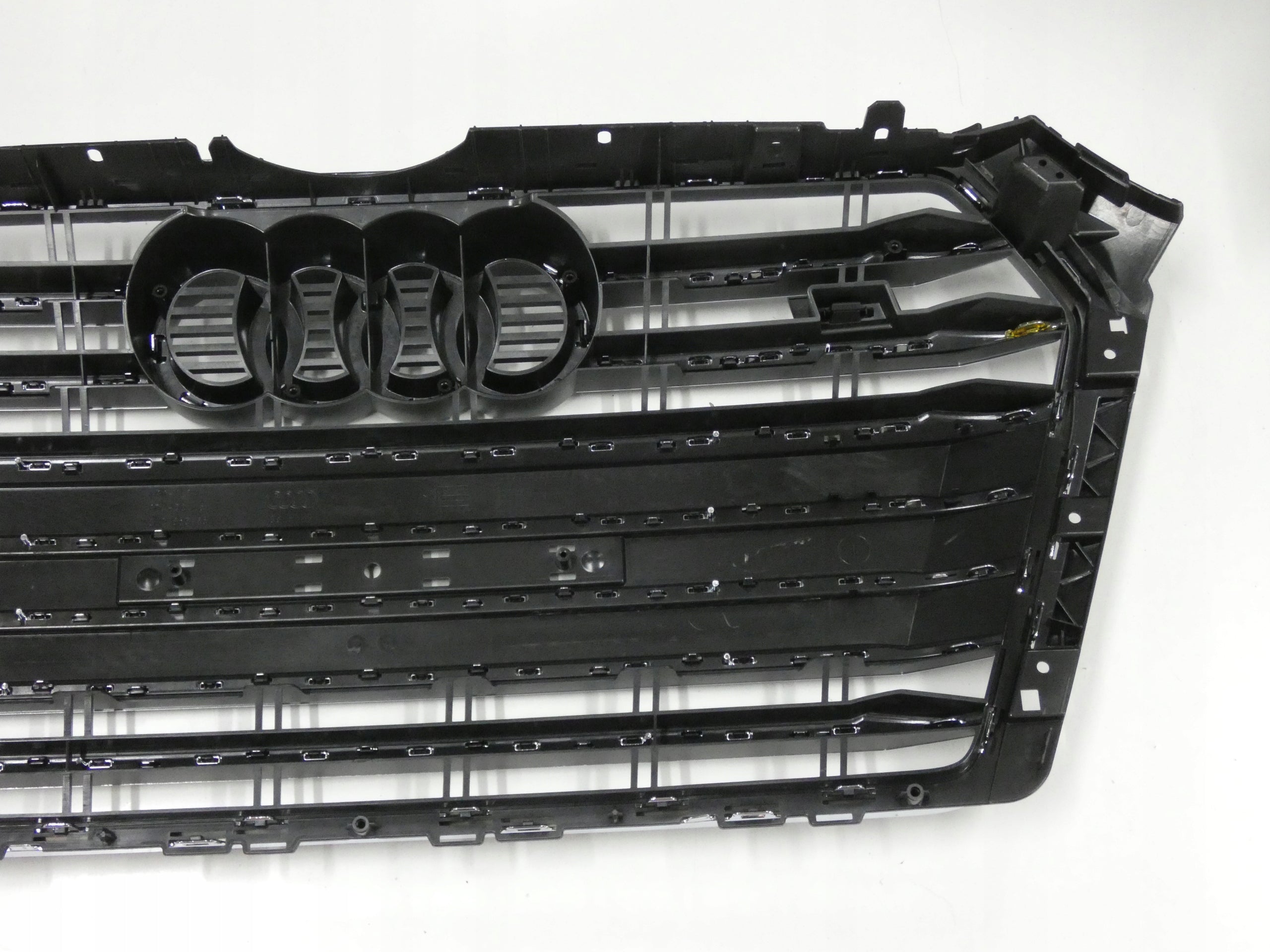 Kühlergrill Audi A4 S4 FRONTGRILL 8W0853651M Kühlergitter