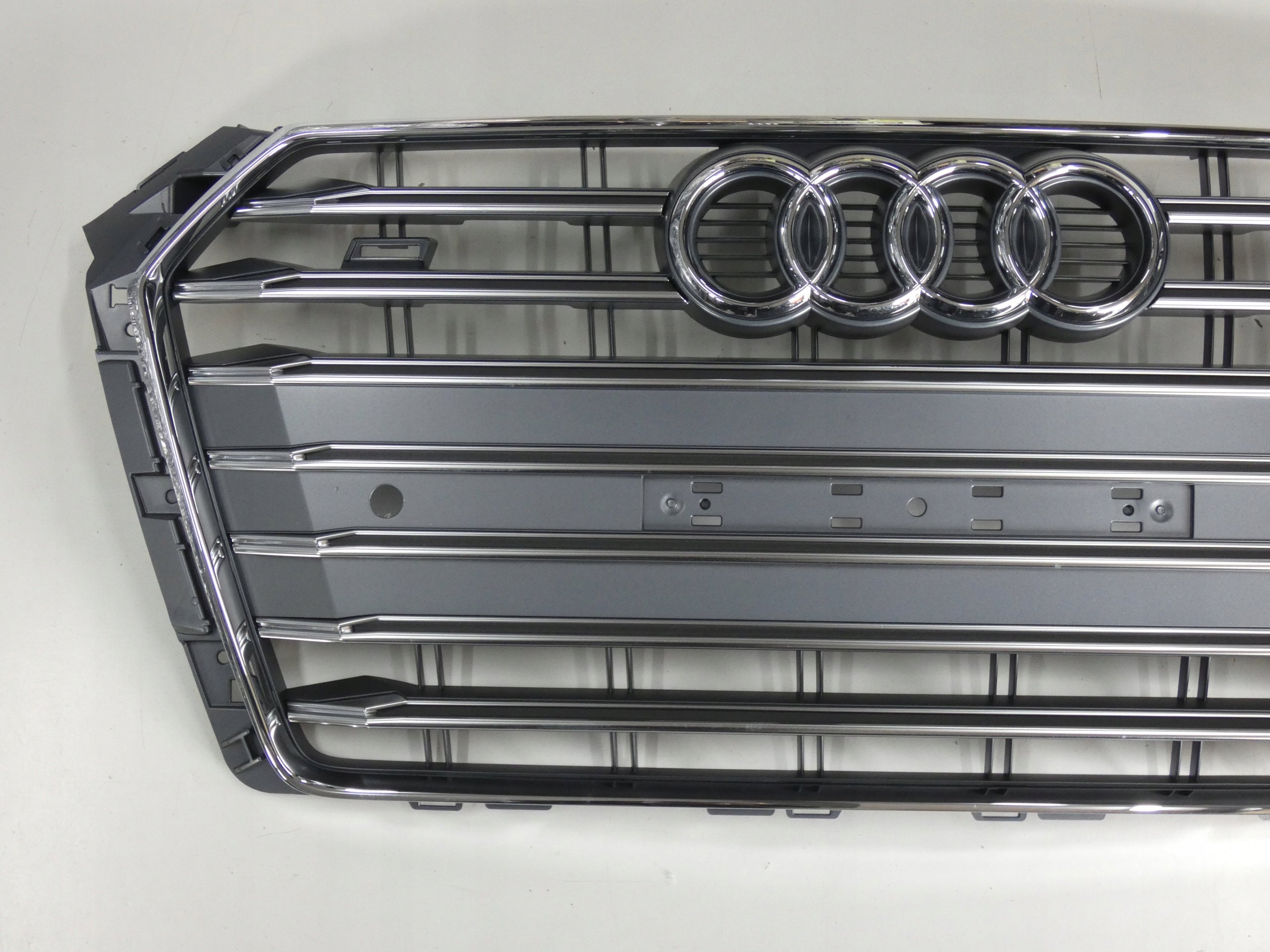 Kühlergrill Audi A4 S4 FRONTGRILL 8W0853651M Kühlergitter