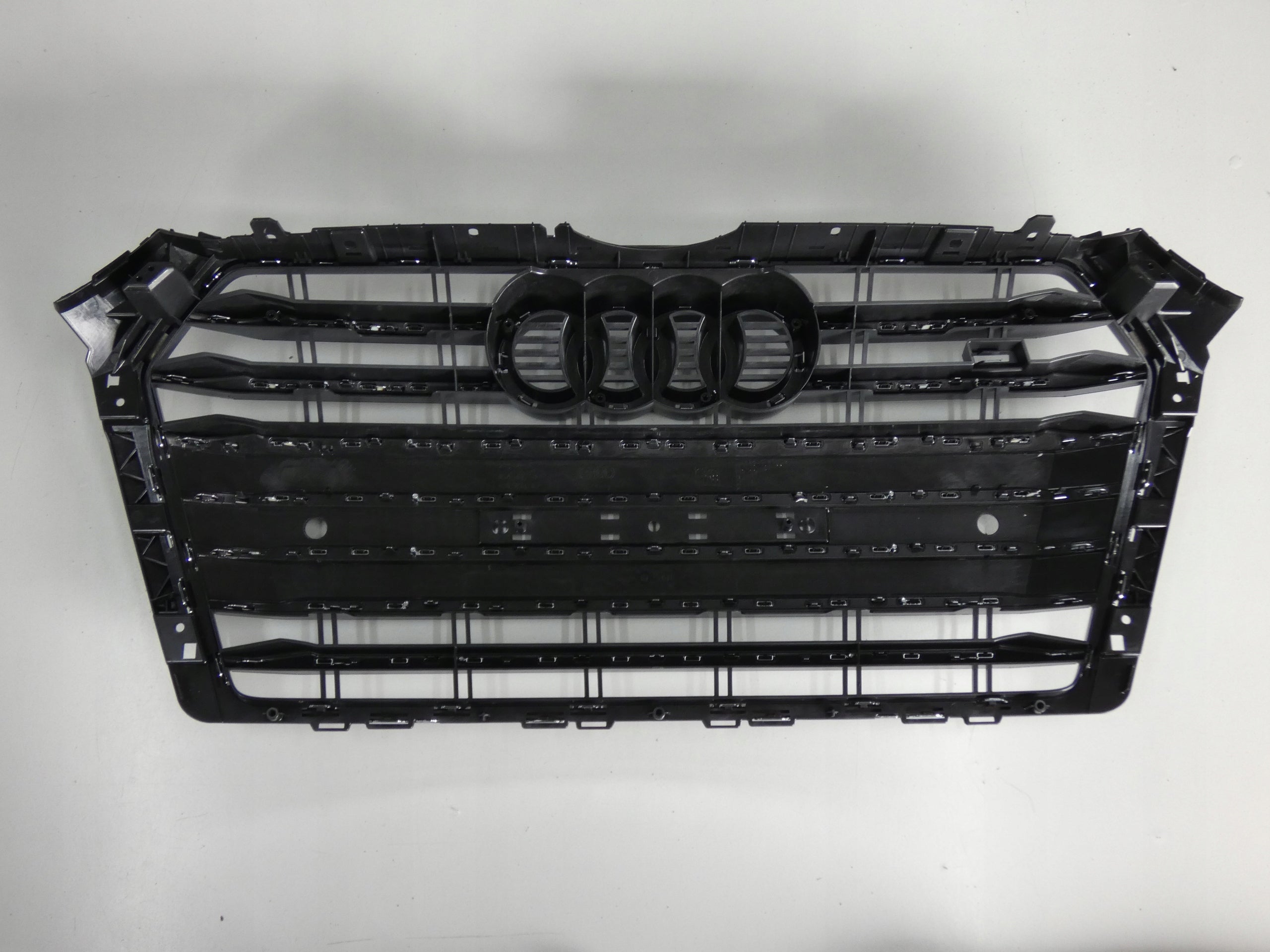 Kühlergrill Audi A4 S4 FRONTGRILL 8W0853651M Kühlergitter