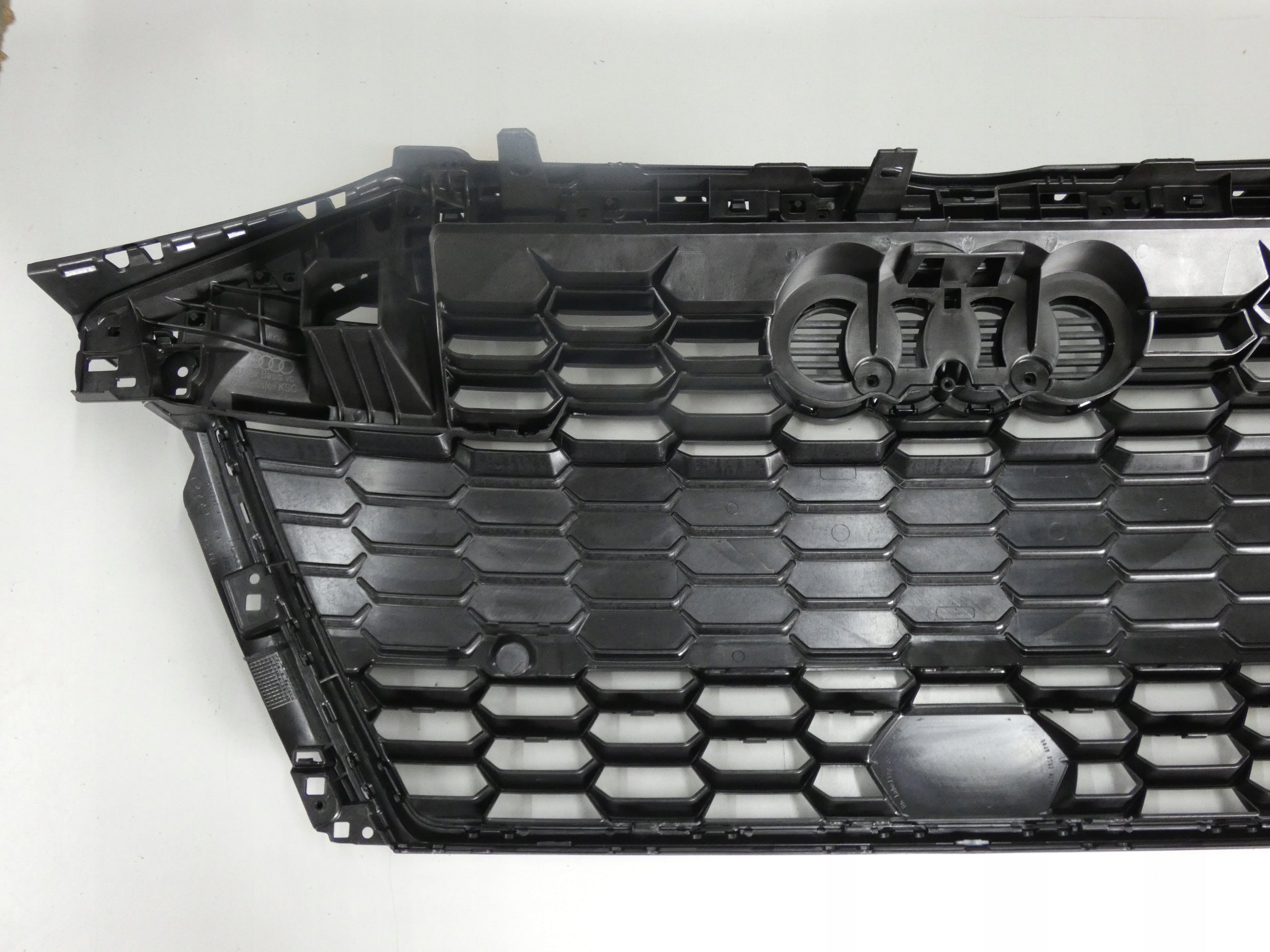 Kühlergrill Audi A3 8Y FRONTGRILL Kühlergitter