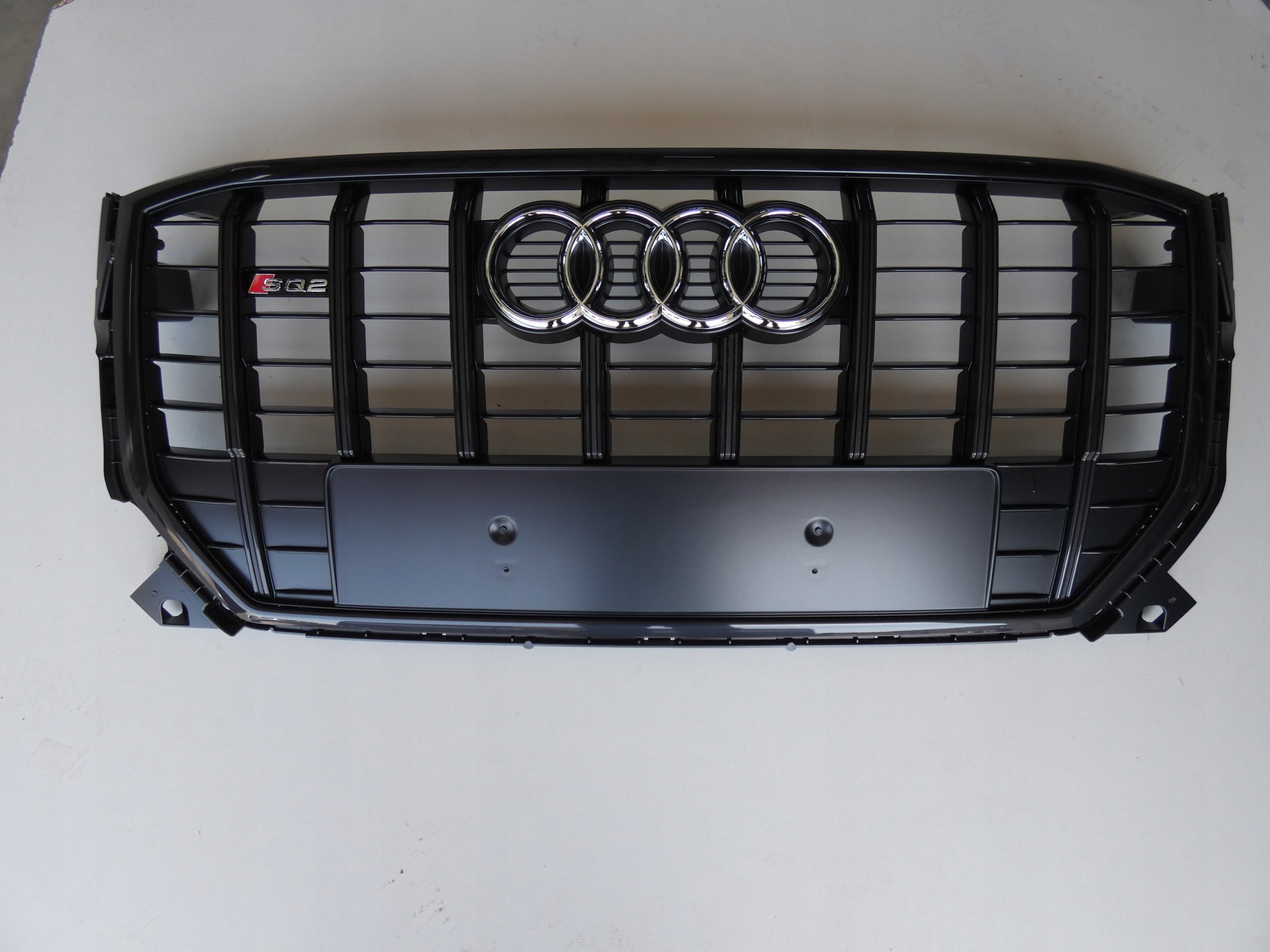 Kühlergrill Audi SQ2 FRONTGRILL Kühlergitter