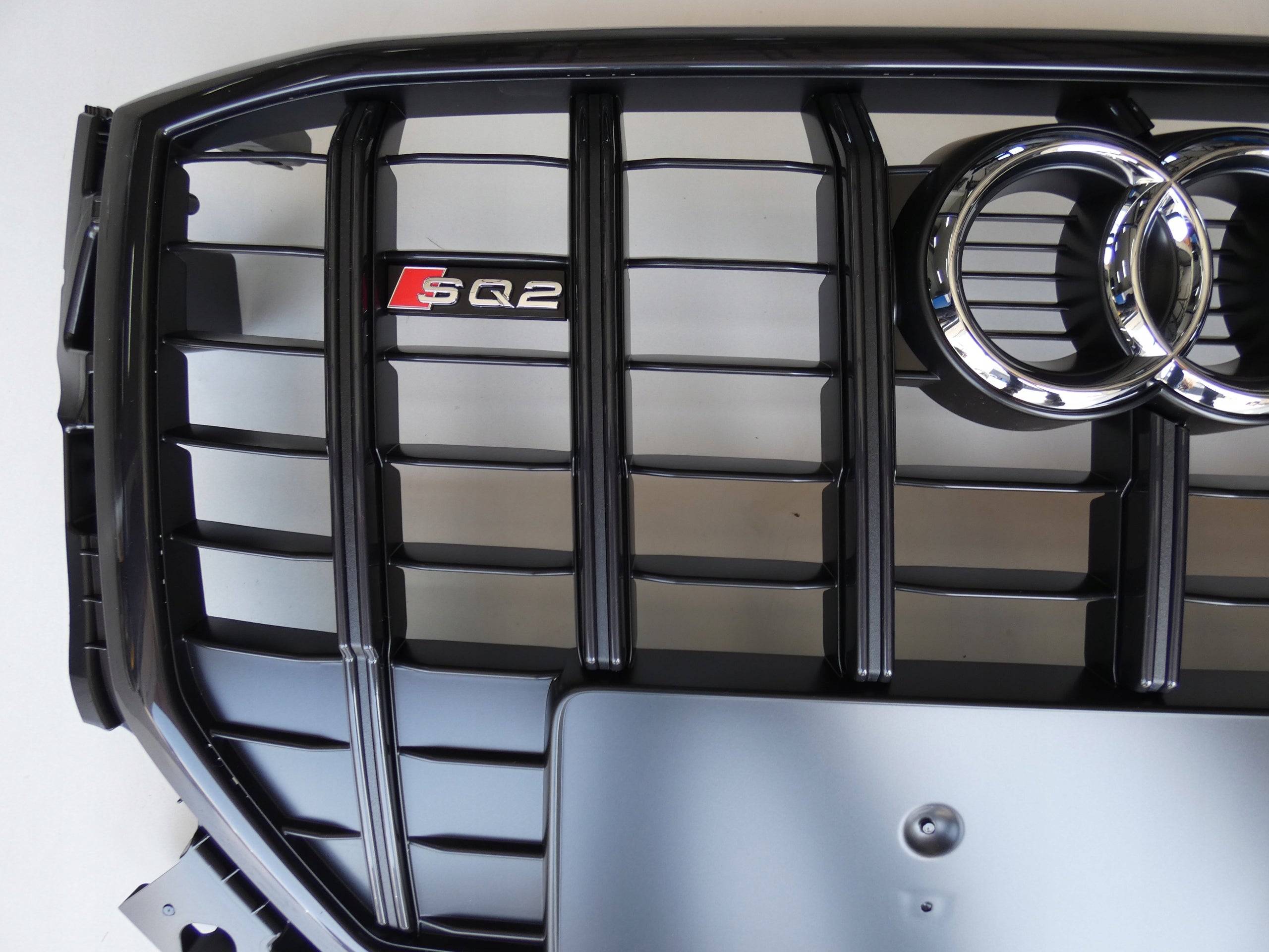 Kühlergrill Audi SQ2 FRONTGRILL Kühlergitter