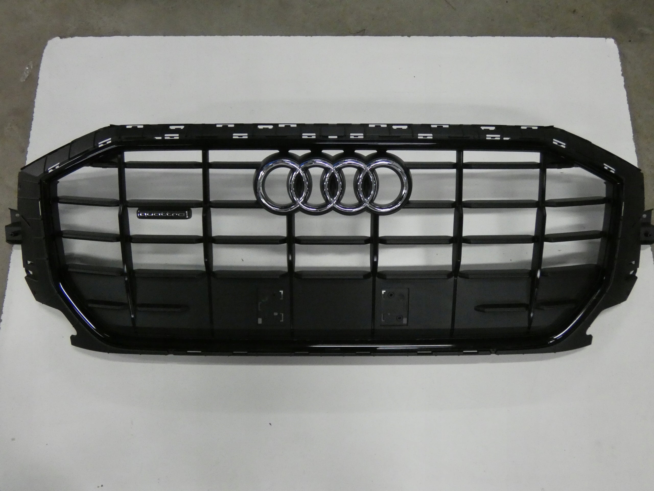  Kühlergrill Audi Q8 FRONTGRILL Kühlergitter product image